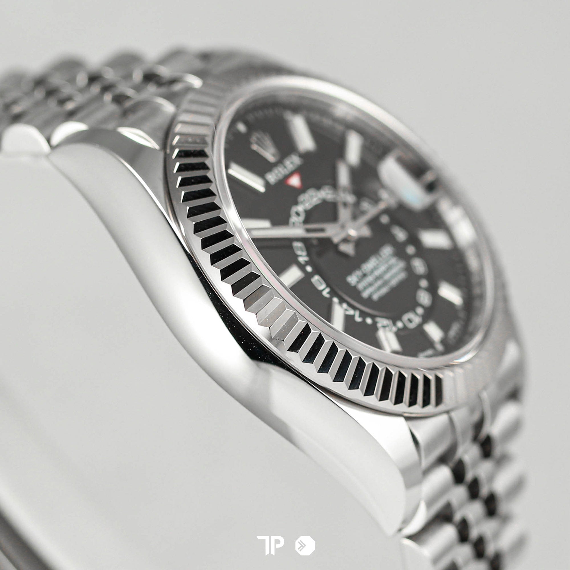 Sky-Dweller 42mm Oyster Black Dial NEW (2023)