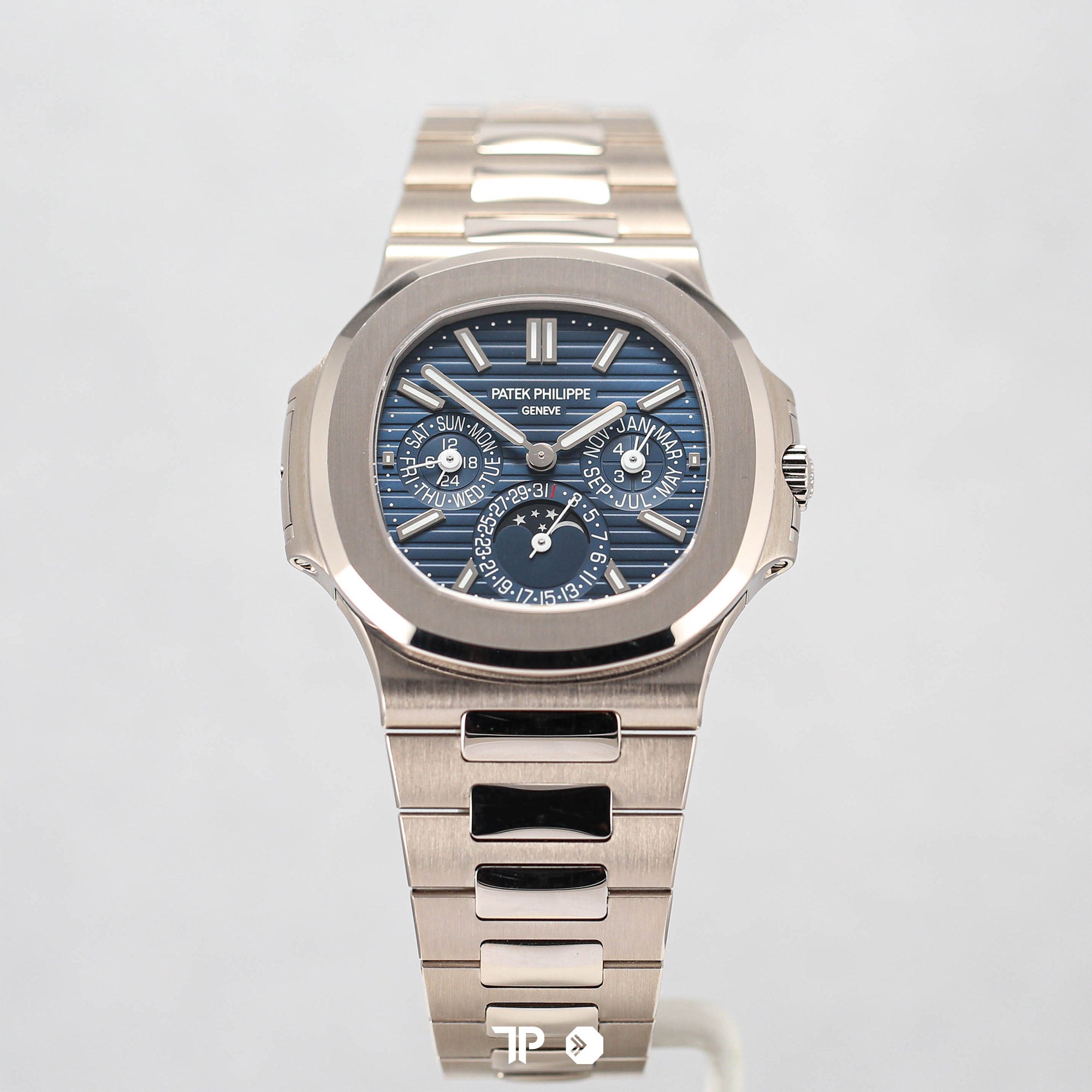 Nautilus 5740/1G-001 White Gold Blue Dial 40mm