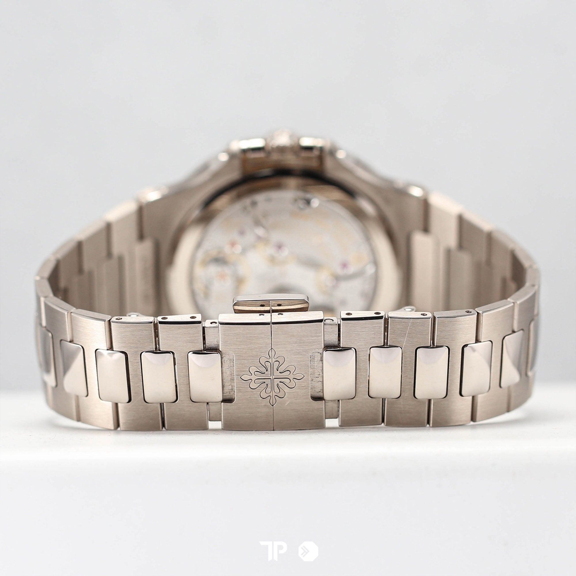 Nautilus 5740/1G-001 White Gold Blue Dial 40mm