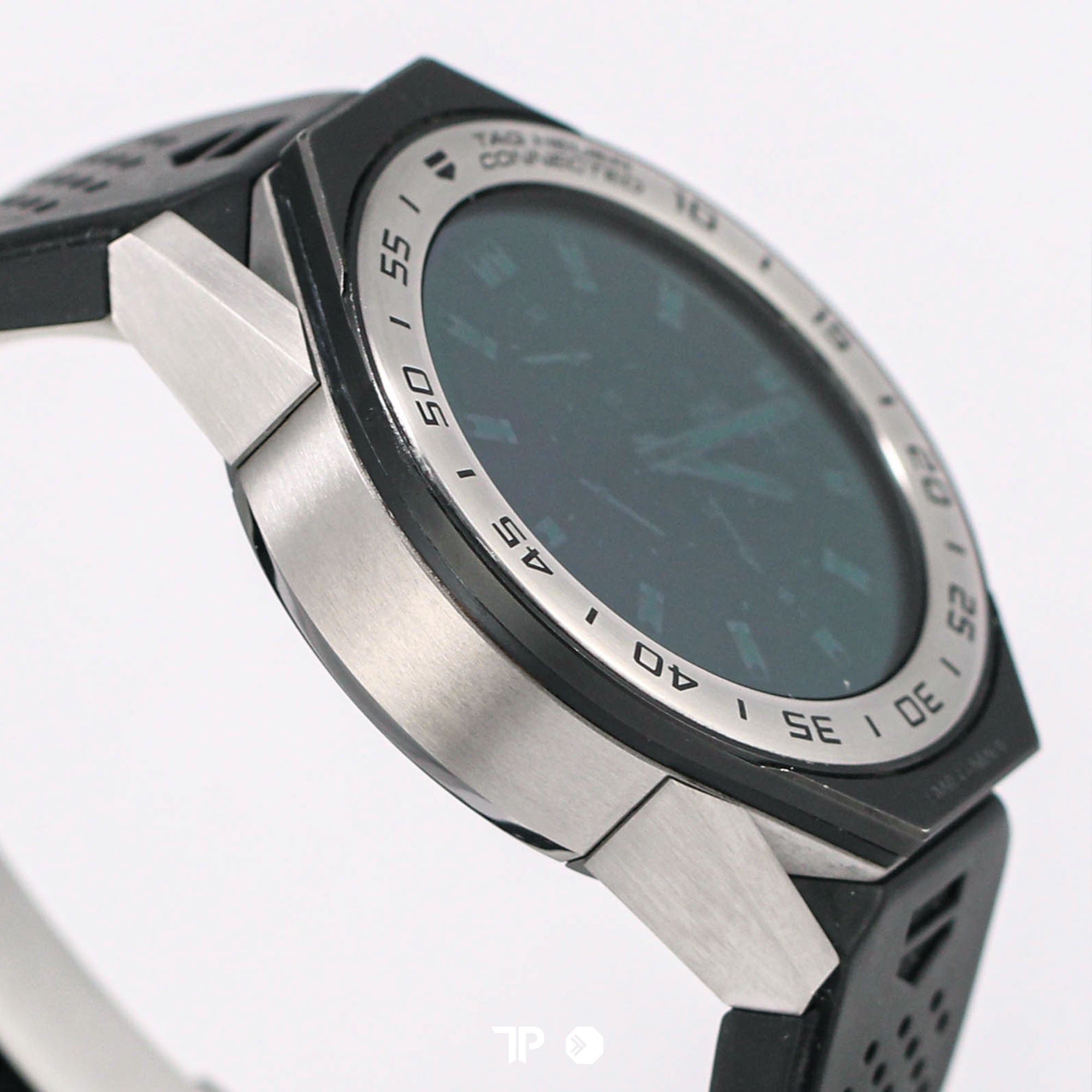 Connected 45mm Titanium (2018)