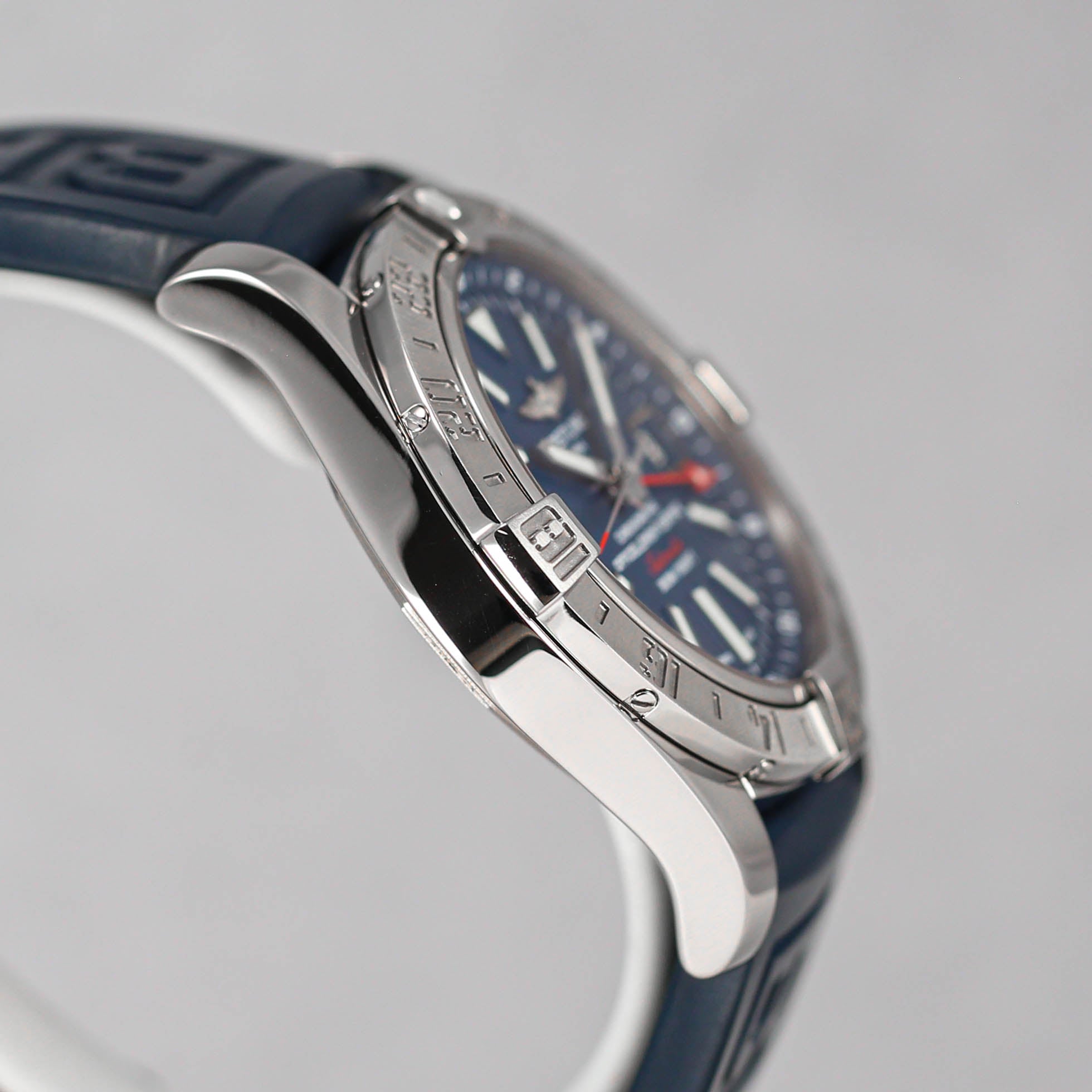 Avenger II GMT Blue Rubber 43mm (2018)