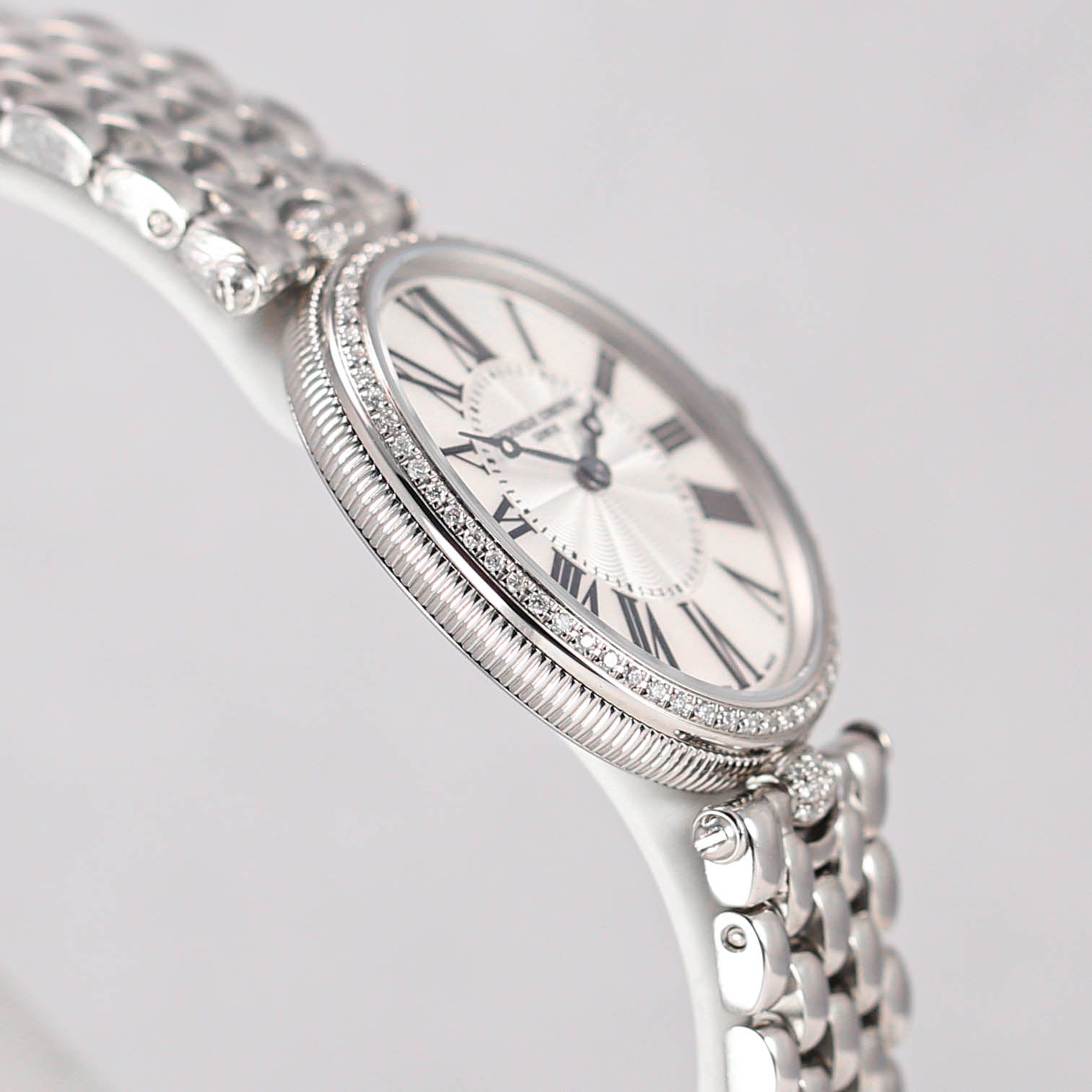 Art Déco Oval Diamond FC-200MPW2VD6B 30mm (2022)
