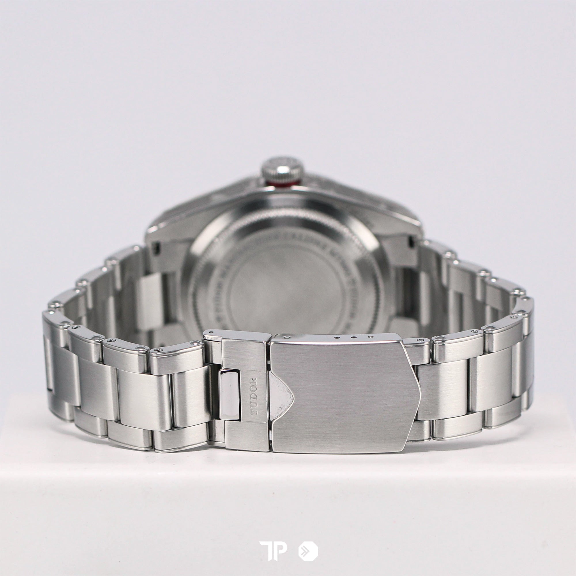 Black Bay Red Burgundy 41mm (2021)