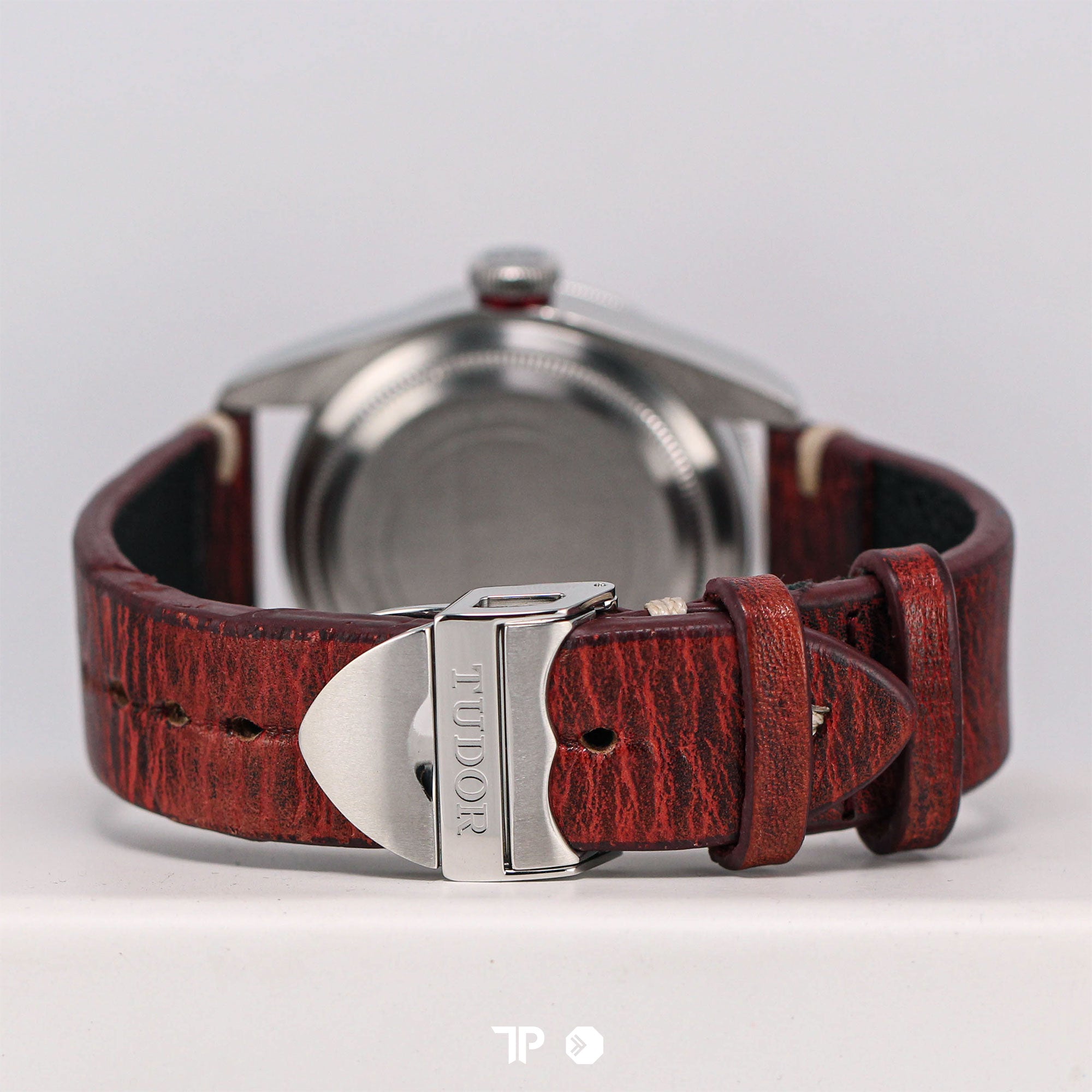 BlackBay Red Leather 41mm