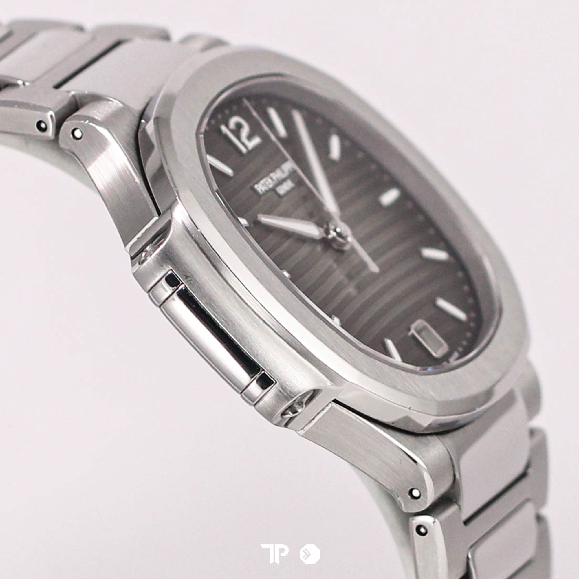 Nautilus Ladies Smoke Grey Dial 35mm 7118/1A (2020)