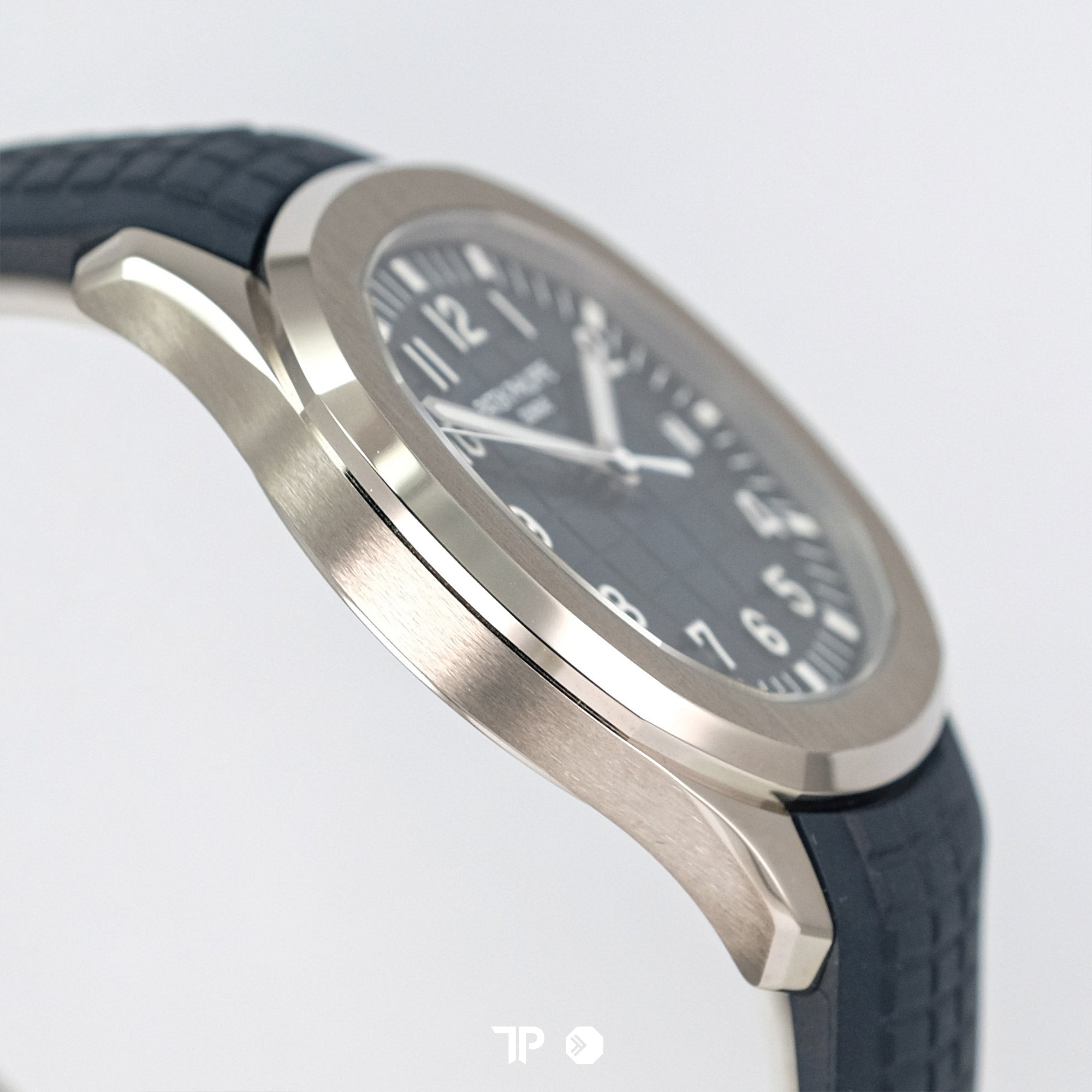 Aquanaut 5168G-001 White Gold Blue Dial 42mm (2018)