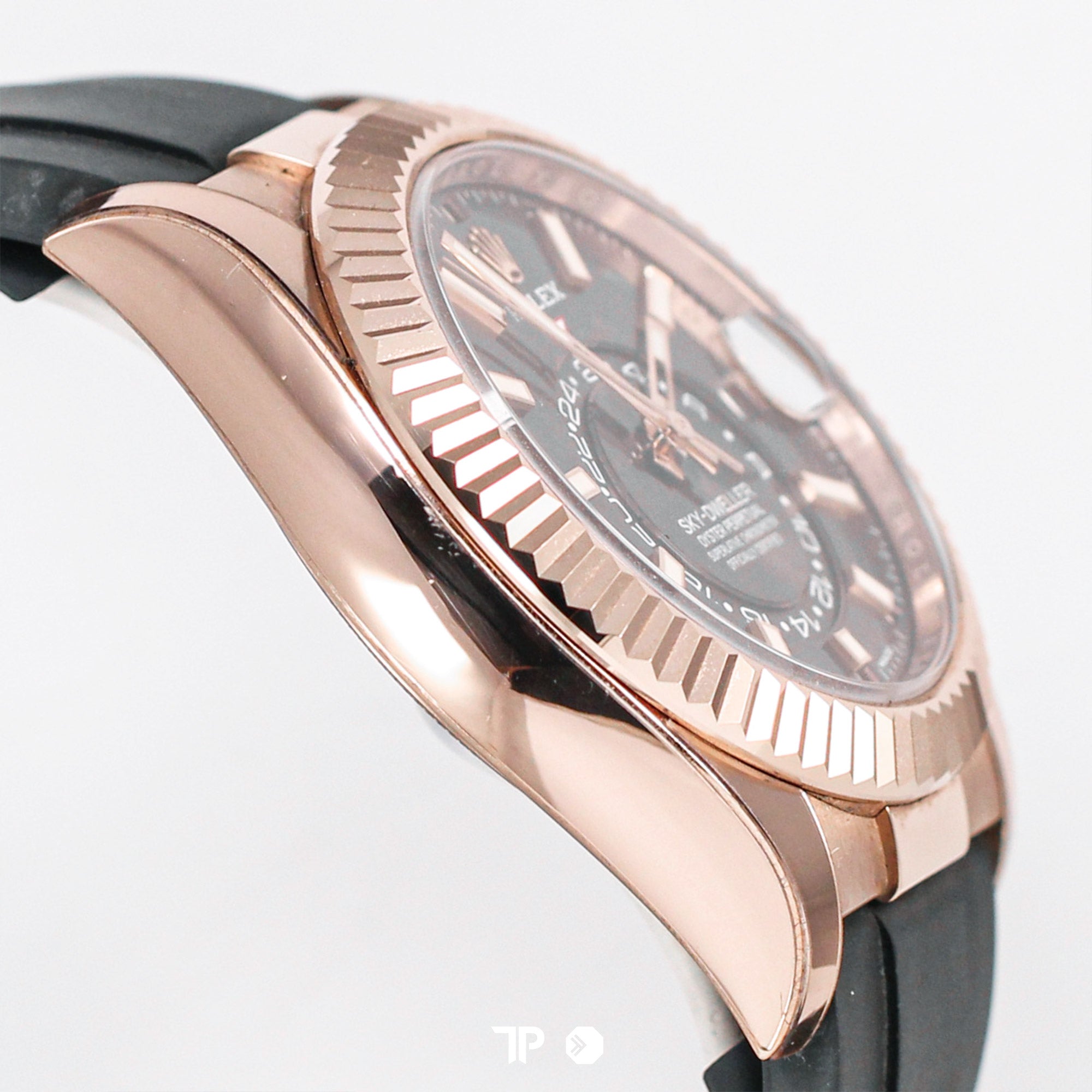 Sky-Dweller 42mm Two Tone Rosegold Choco Dial Rubber (2023)