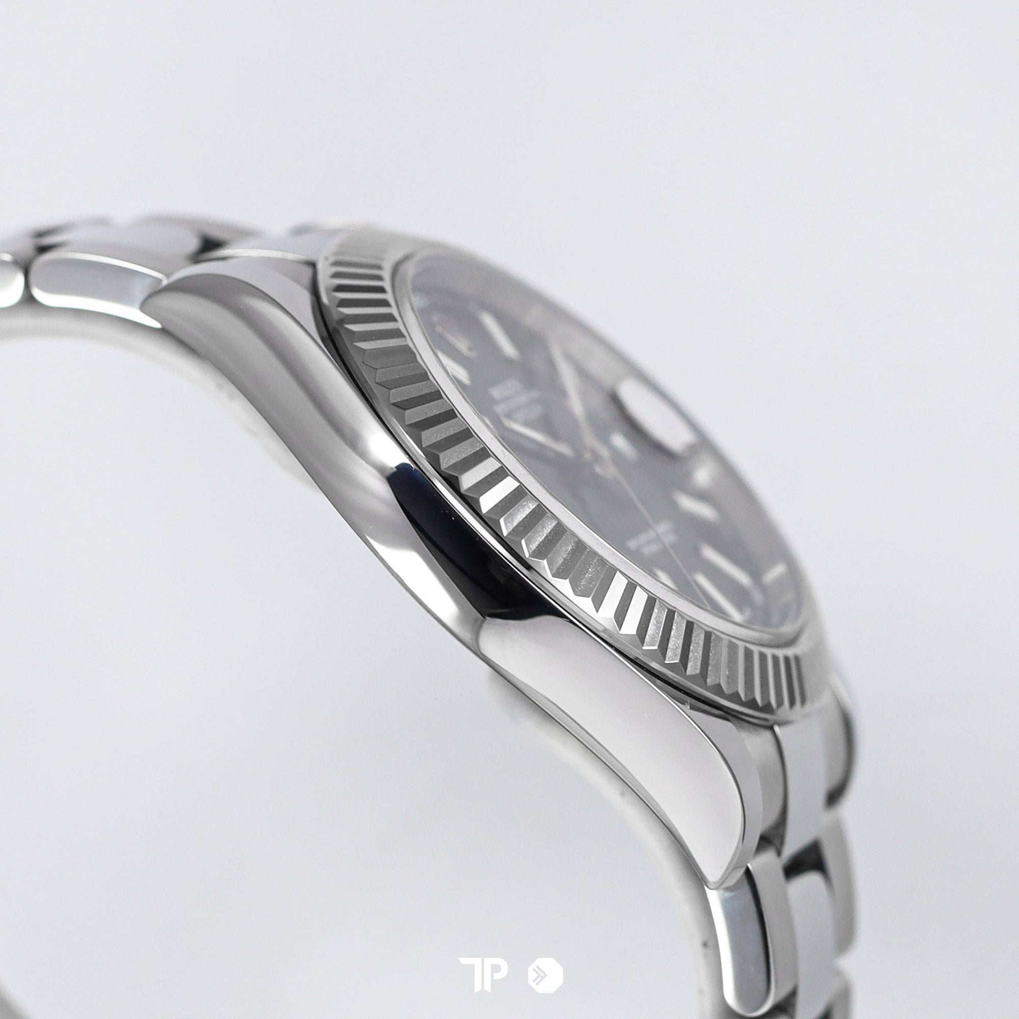 Datejust 41 Black Oyster White Gold Fluted Bezel (2012)