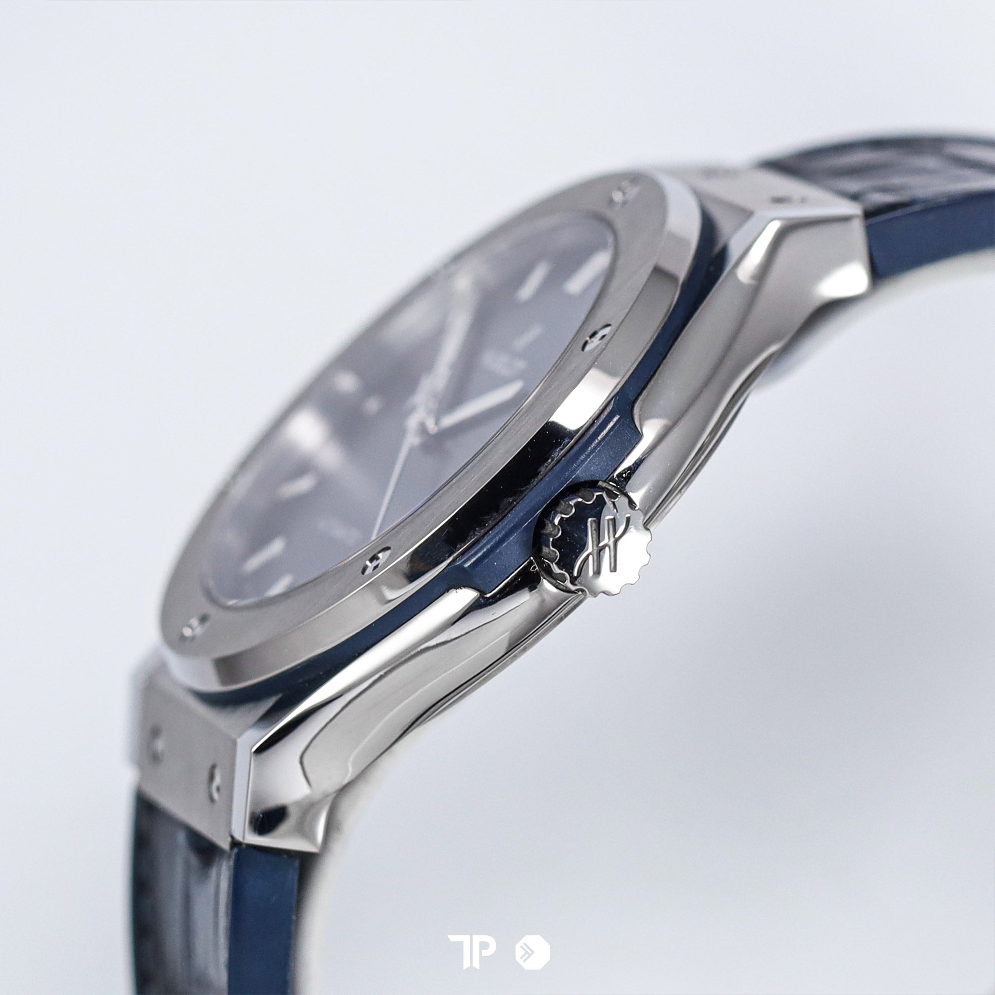 Classic Fusion 45mm Blue Titanium Leather (2020)