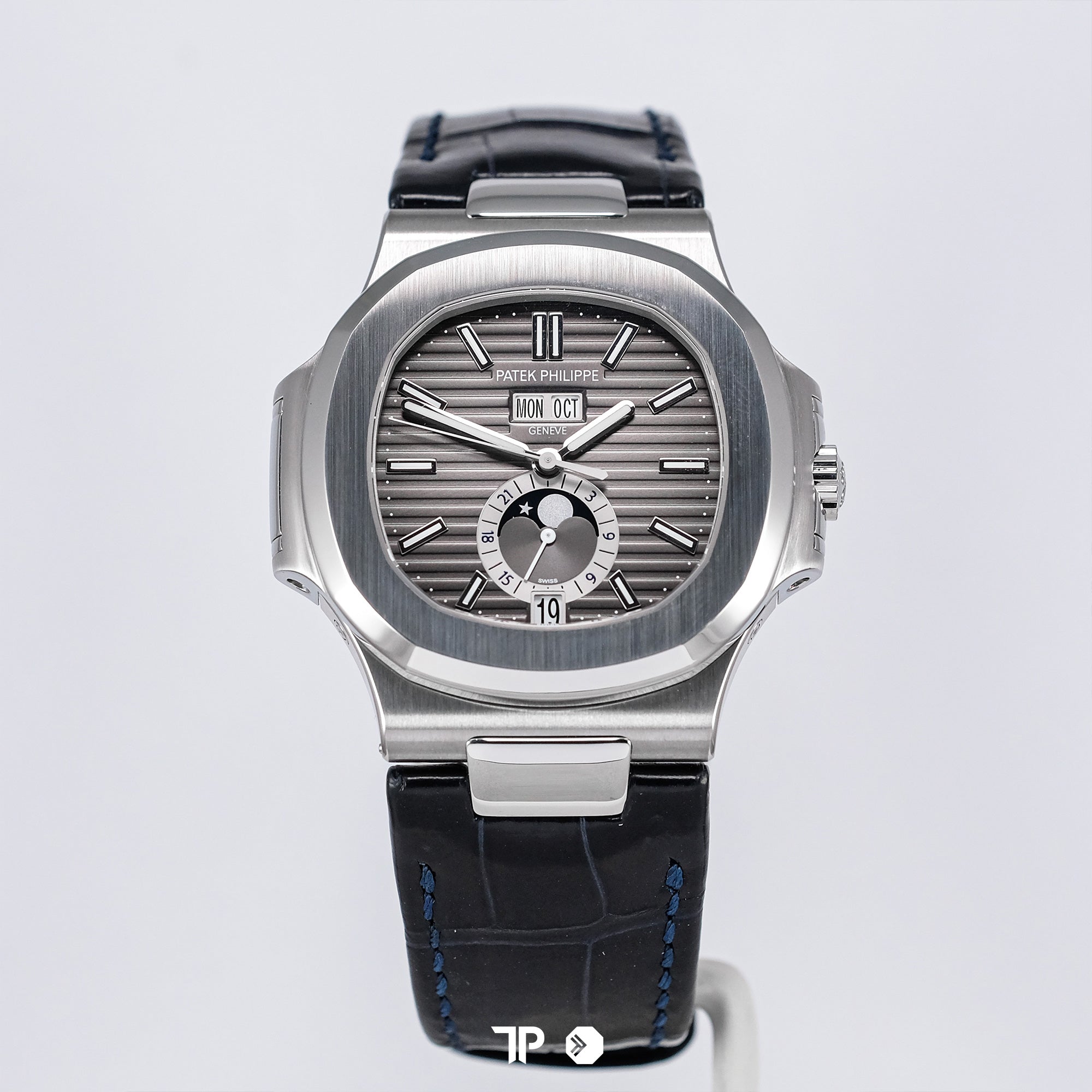 NAUTILUS 5726A ANNUAL CALENDAR MOONPHASE 40.5mm (2020)