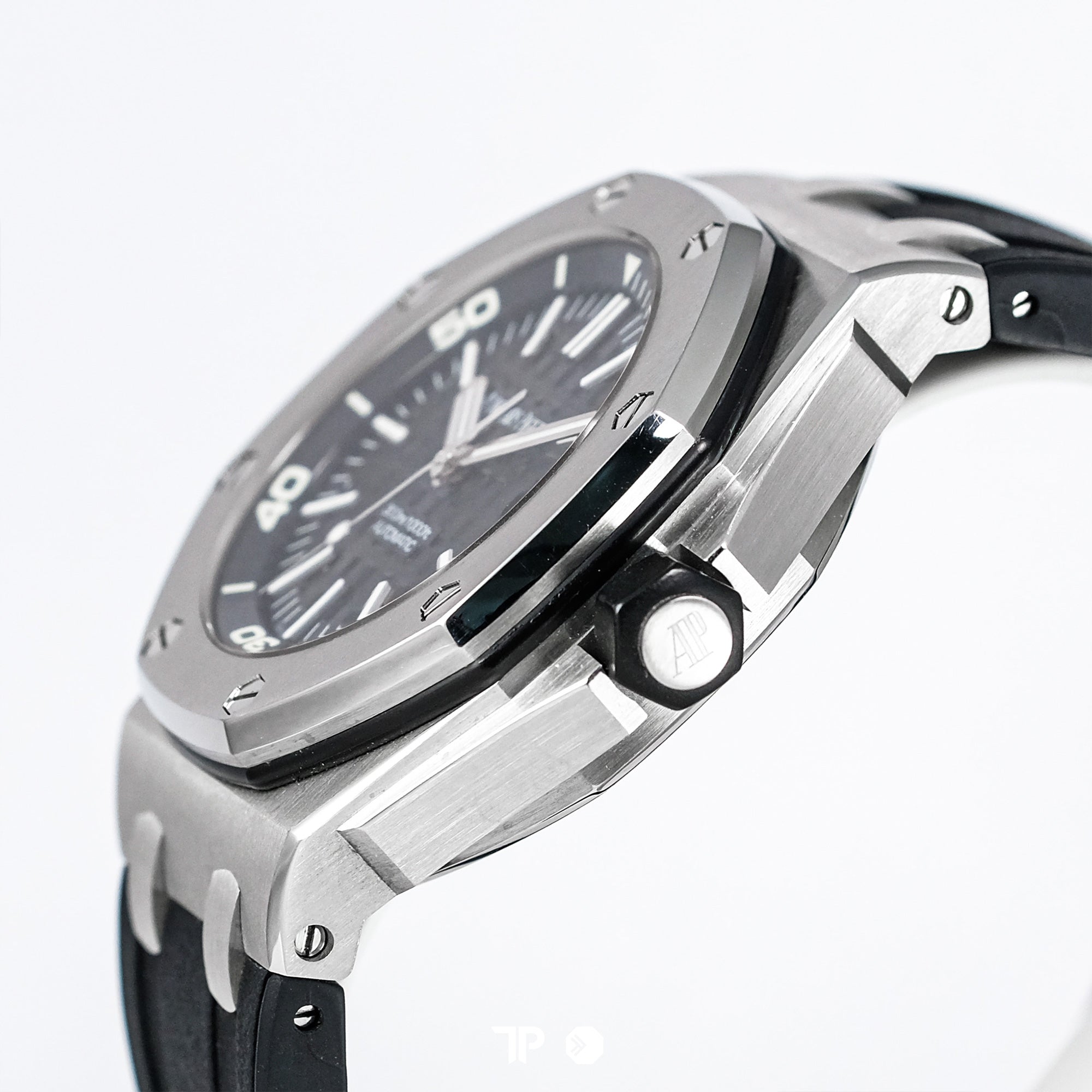 Royal Oak Offshore Diver 15703ST Black Dial 42mm (2011)