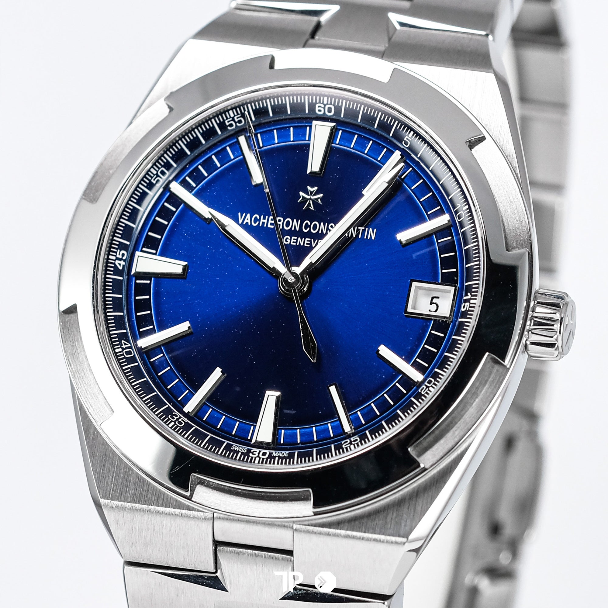 Overseas Blue Dial (2022)