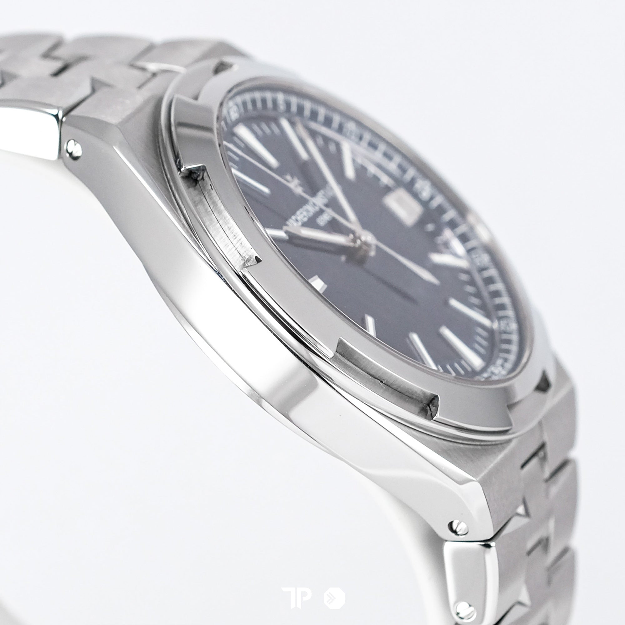 Overseas Blue Dial (2022)