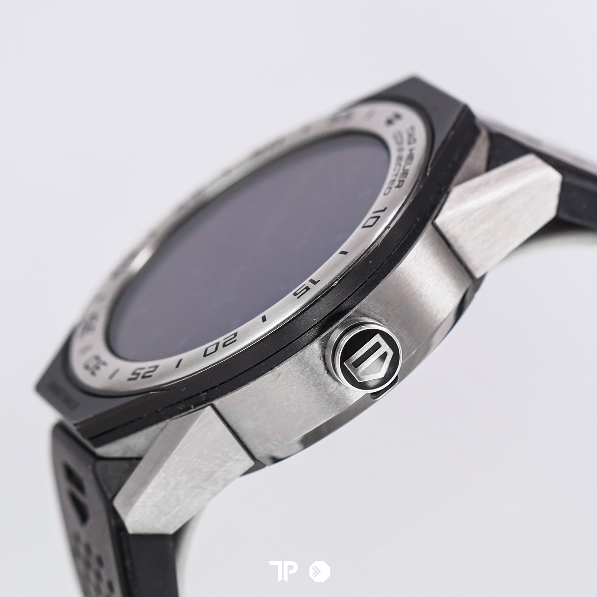 Connected 45mm Titanium (2018)