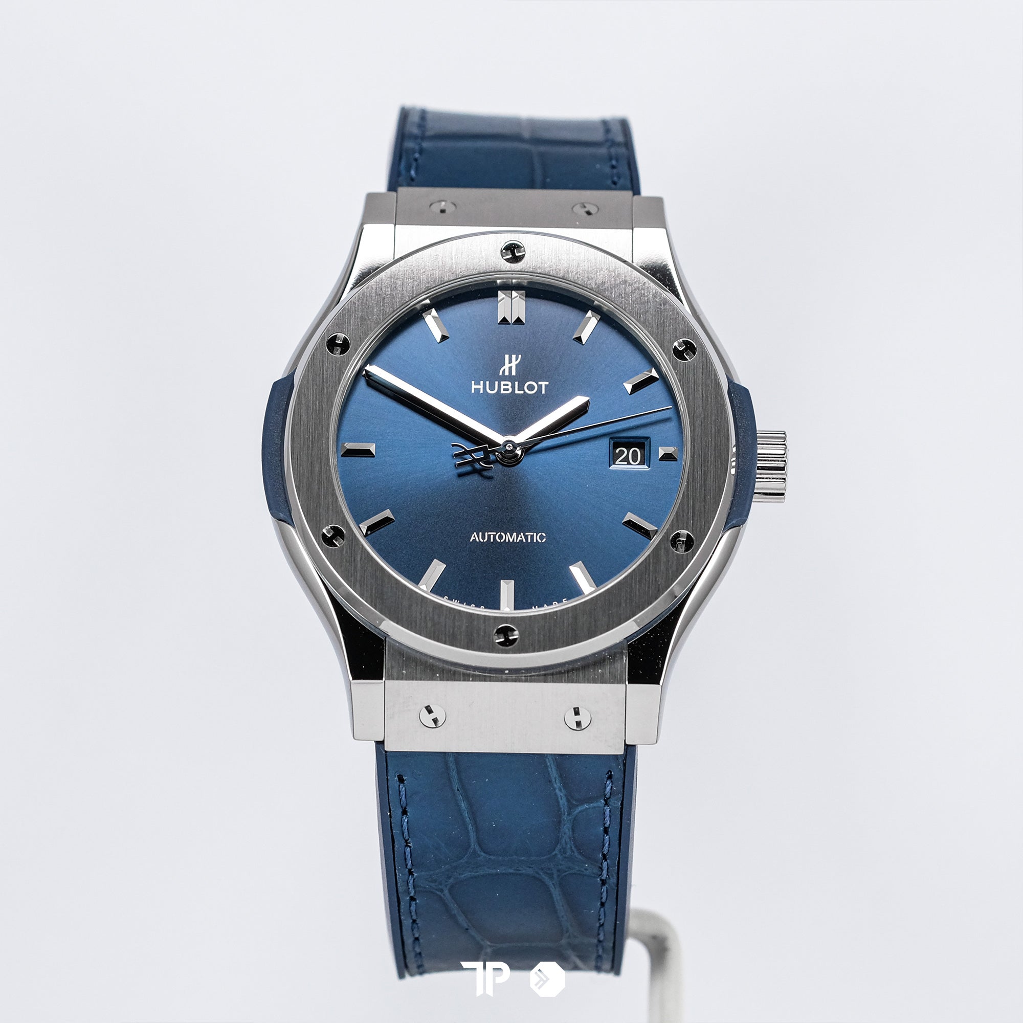 Classic Fusion Blue Titanium 42mm LIKE NEW (2025)