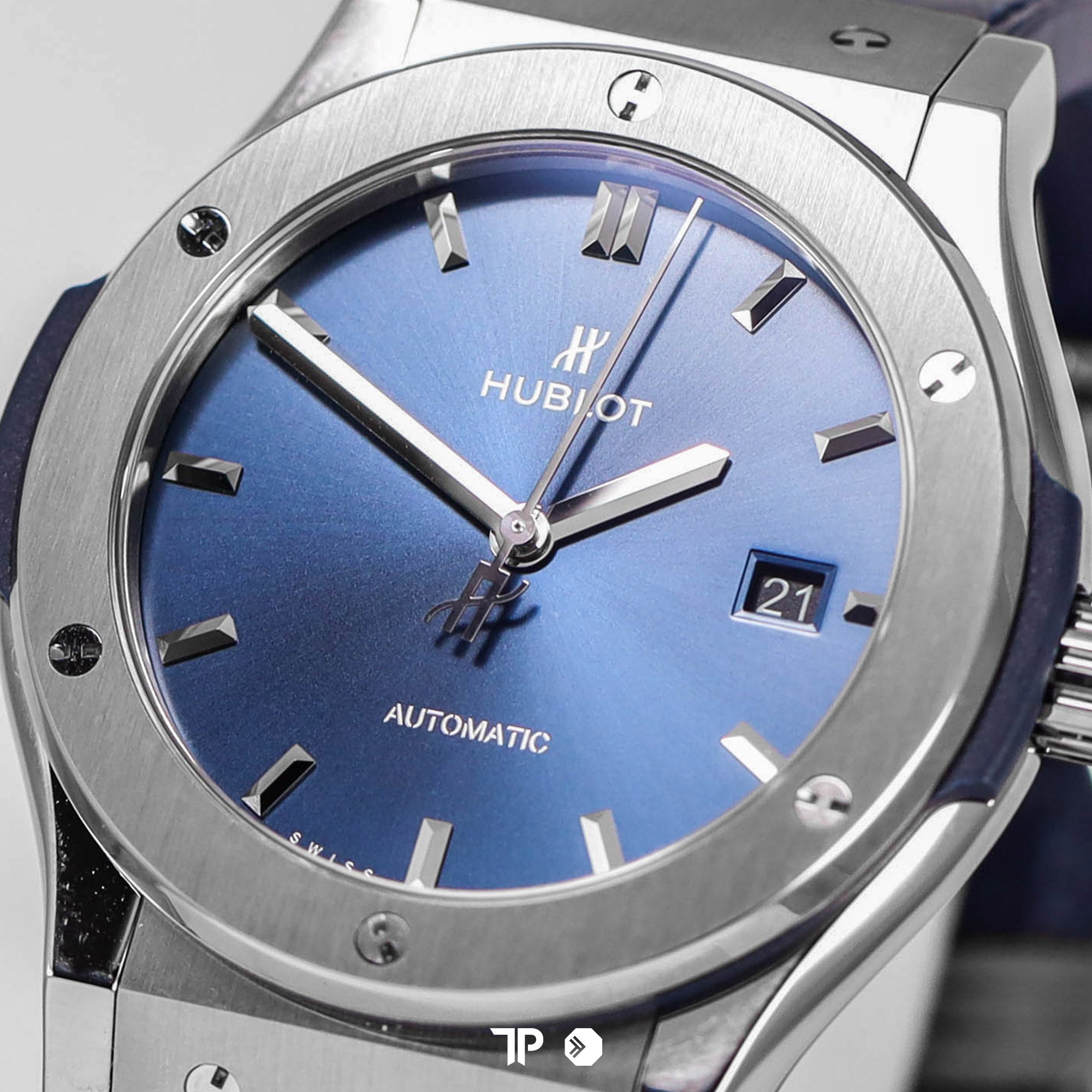 Classic Fusion Blue Titanium 42mm NEW (2024)