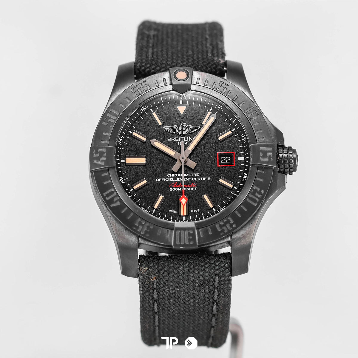 Avenger Blackbird Titanium 44mm (2016)