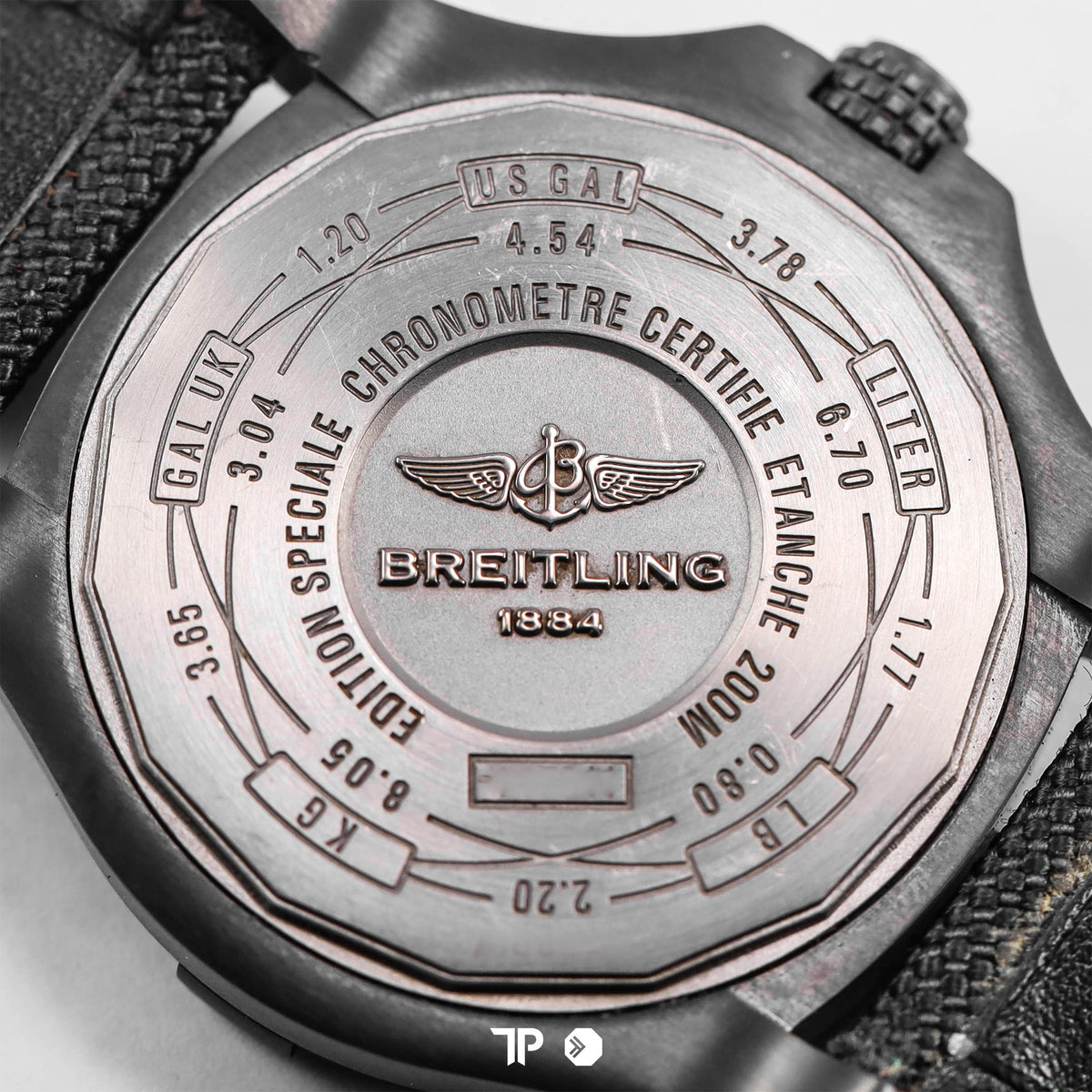 Avenger Blackbird Titanium 44mm (2016)