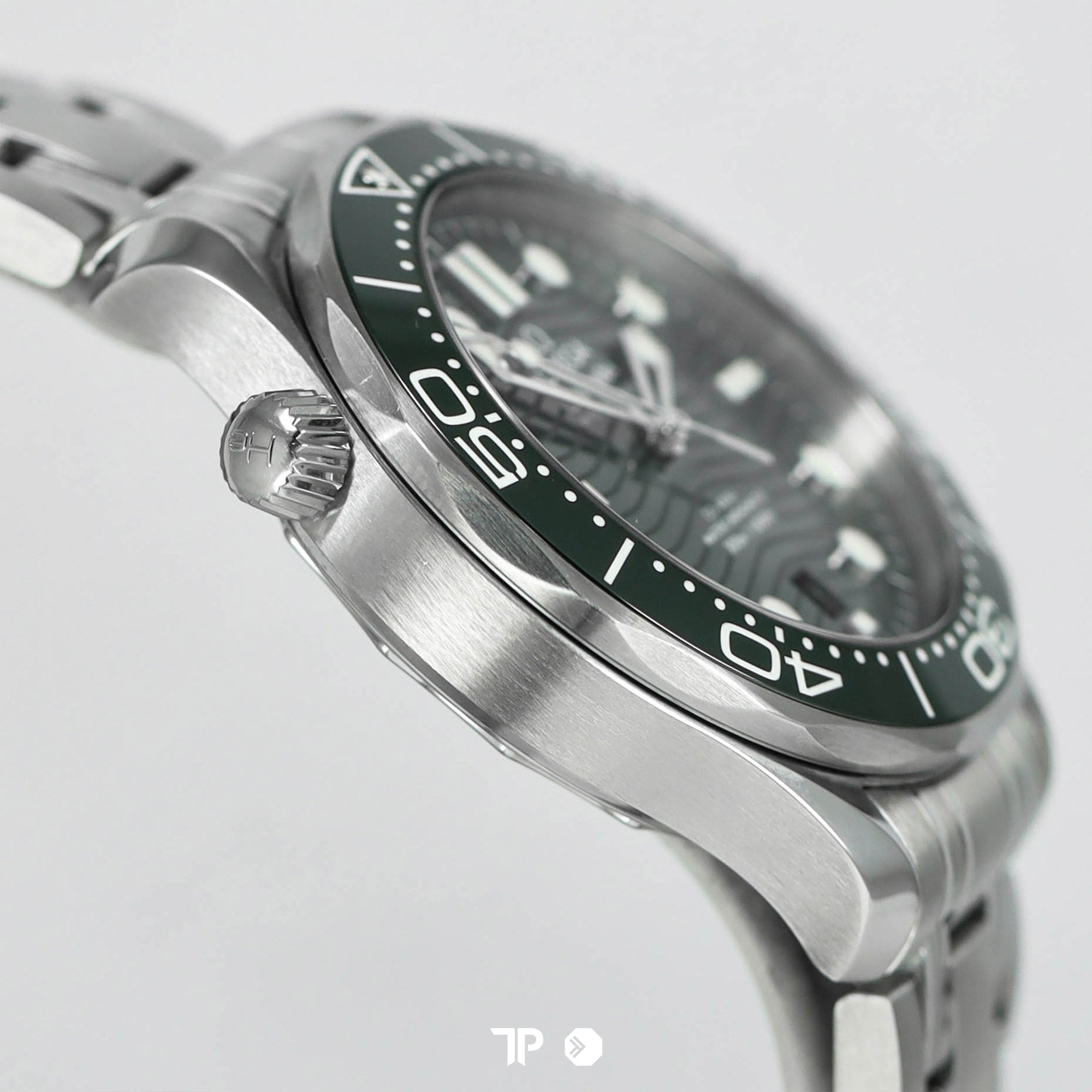 Seamaster Diver Green Wave Dial Ceramic Bezel 42mm (2023)