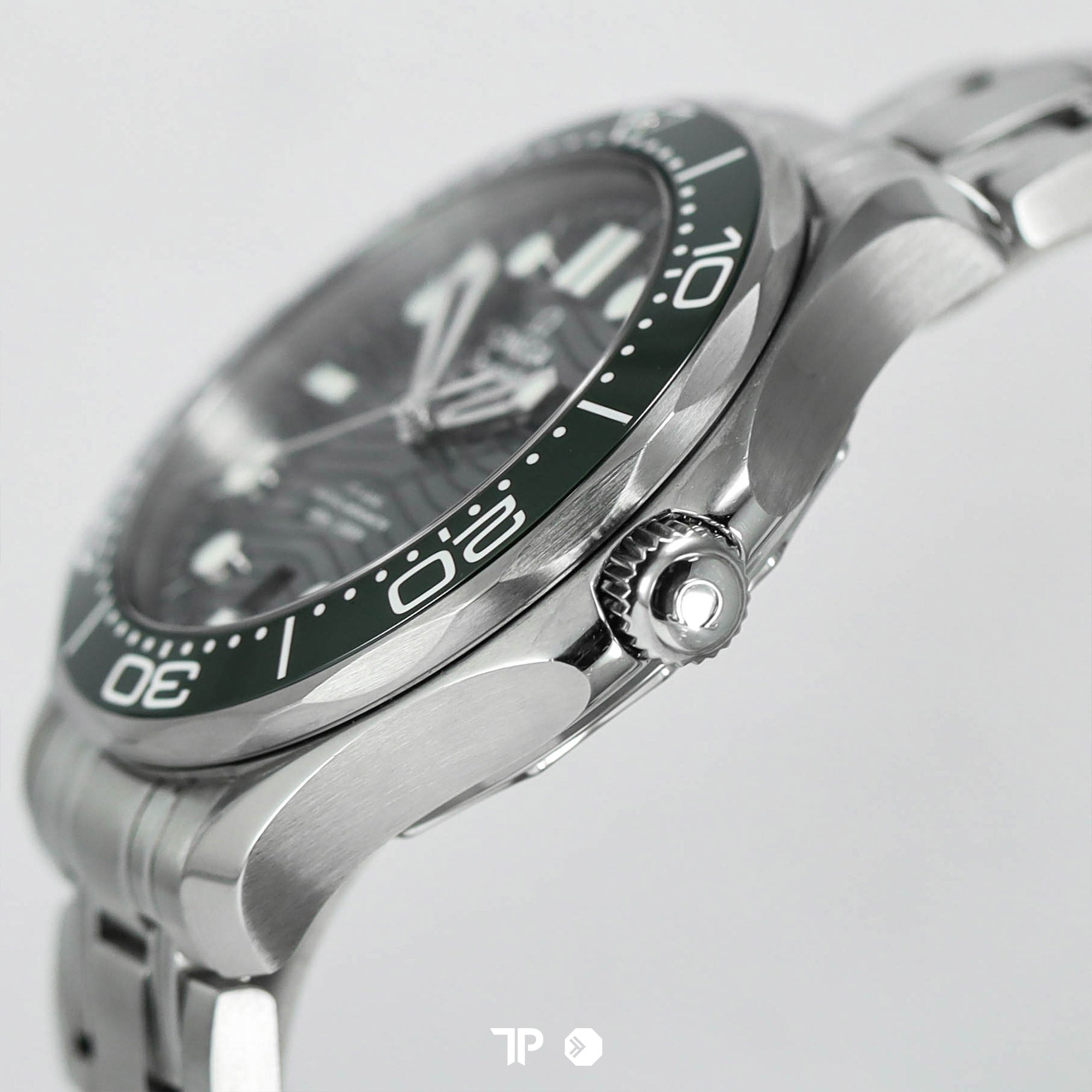 Seamaster Diver Green Wave Dial Ceramic Bezel 42mm (2023)
