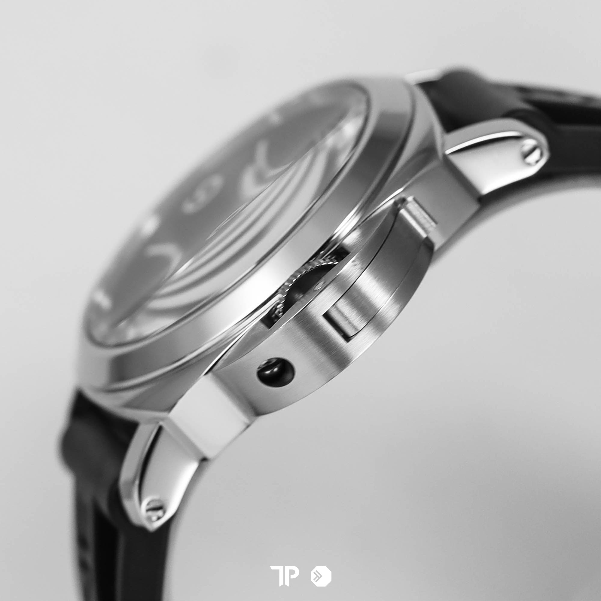 Luminor Base Logo Steel PAM1086 44mm (2023)
