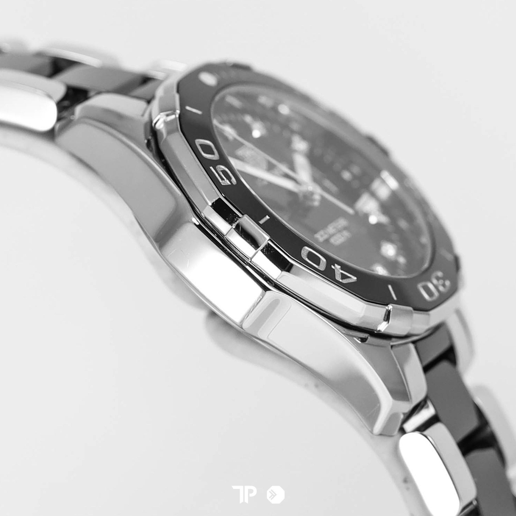 Aquaracer Quartz Lady Black Diamond Ceramic 29mm