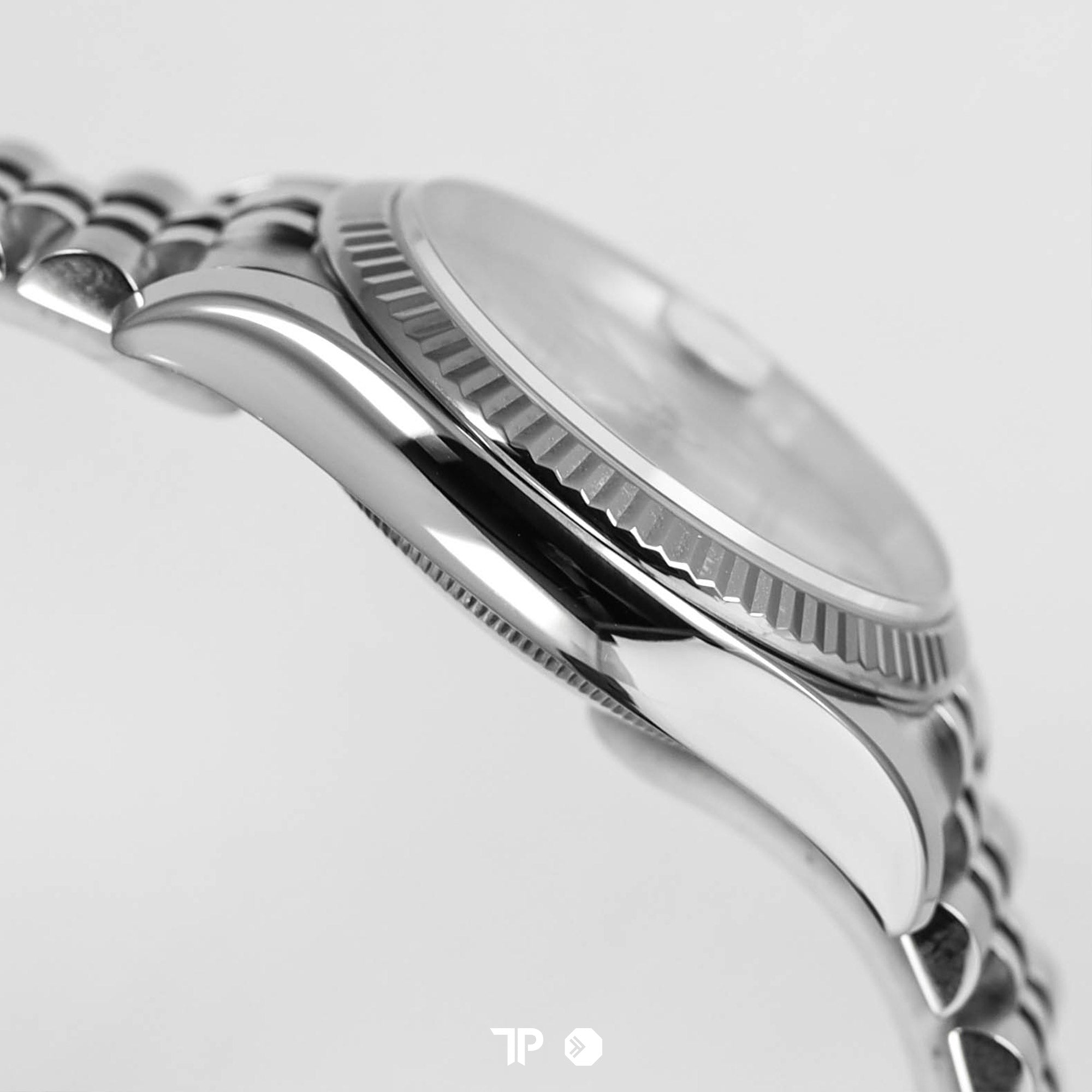 Datejust 36 Silver “D” Series (2005) Jubilee Bracelet