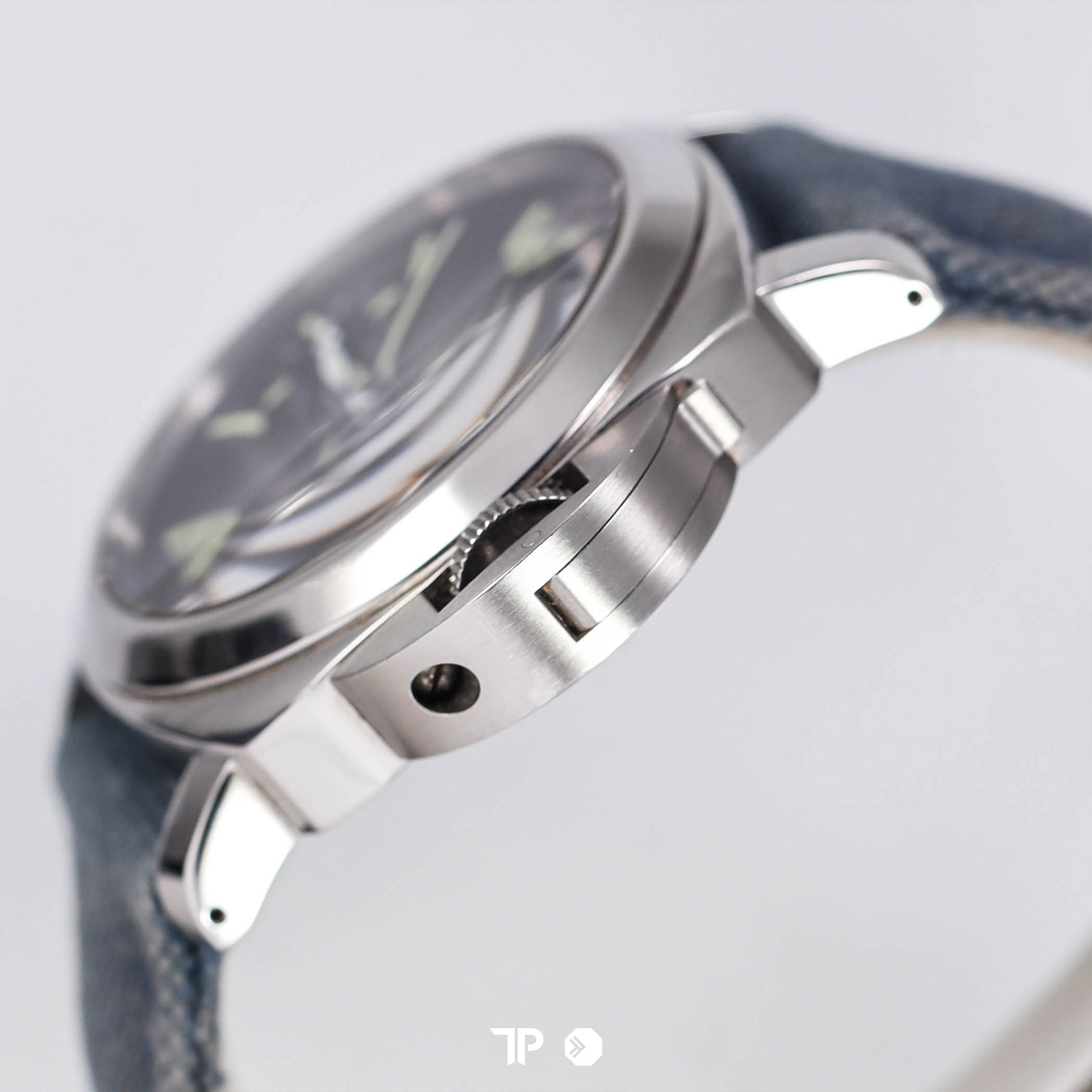 Luminor Base Logo 3 Days PAM777 44mm (2018)