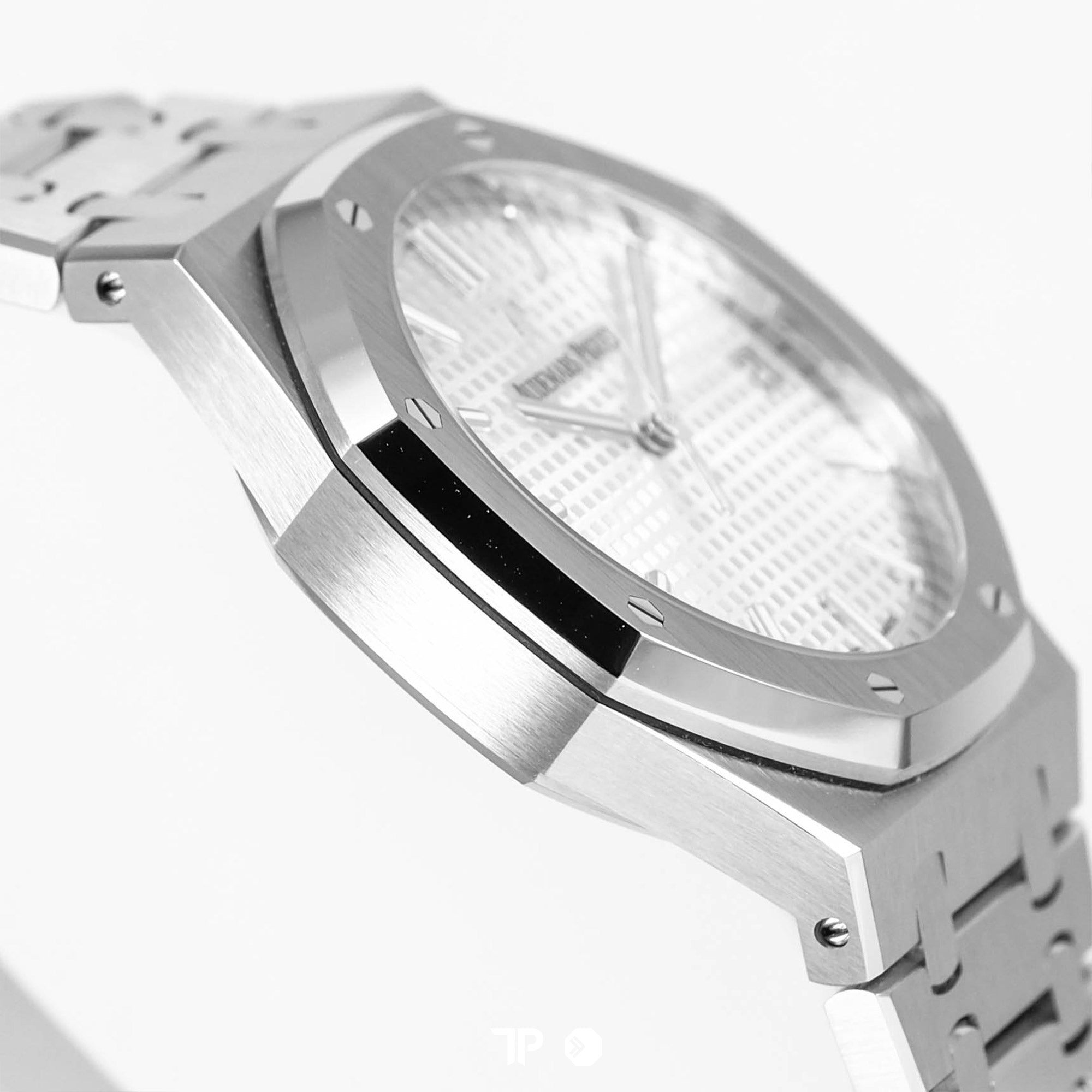 Royal Oak Offshore 15500 White Dial 41mm (2020)
