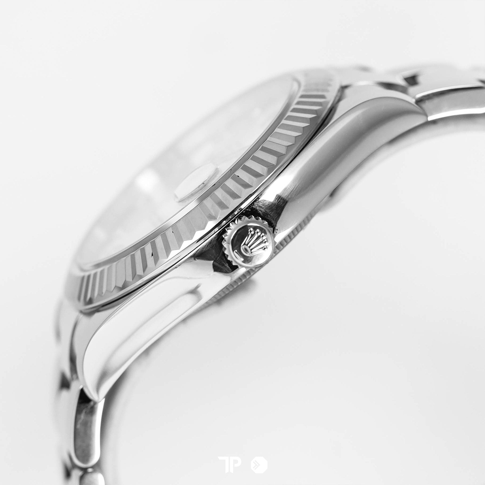 Datejust 41 Silver Dial White Gold Fluted Bezel Diamond Index (2017)