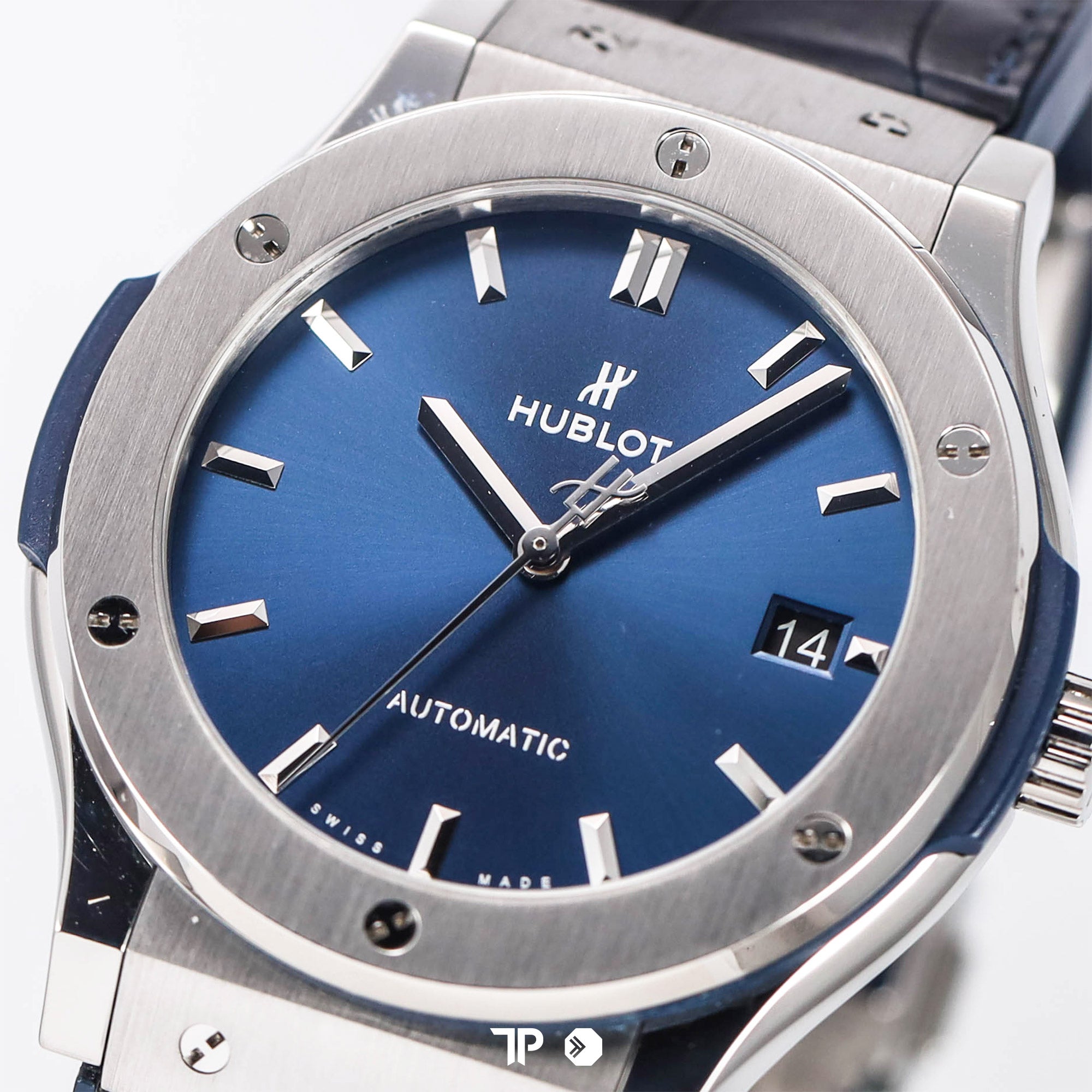 Classic Fusion 45mm Blue Titanium Leather (2023)