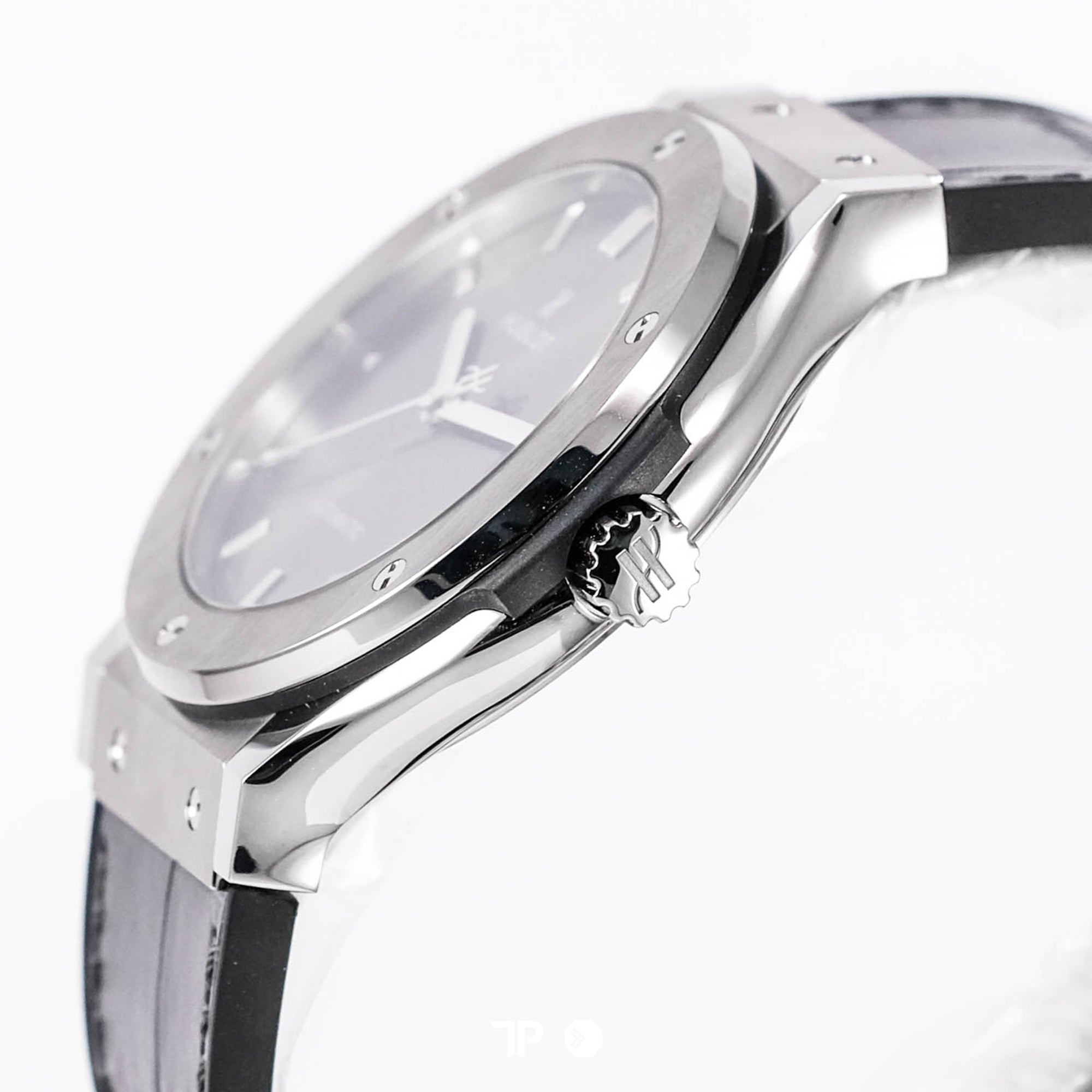 Classic Fusion Grey Titanium 45mm NEW (2026)