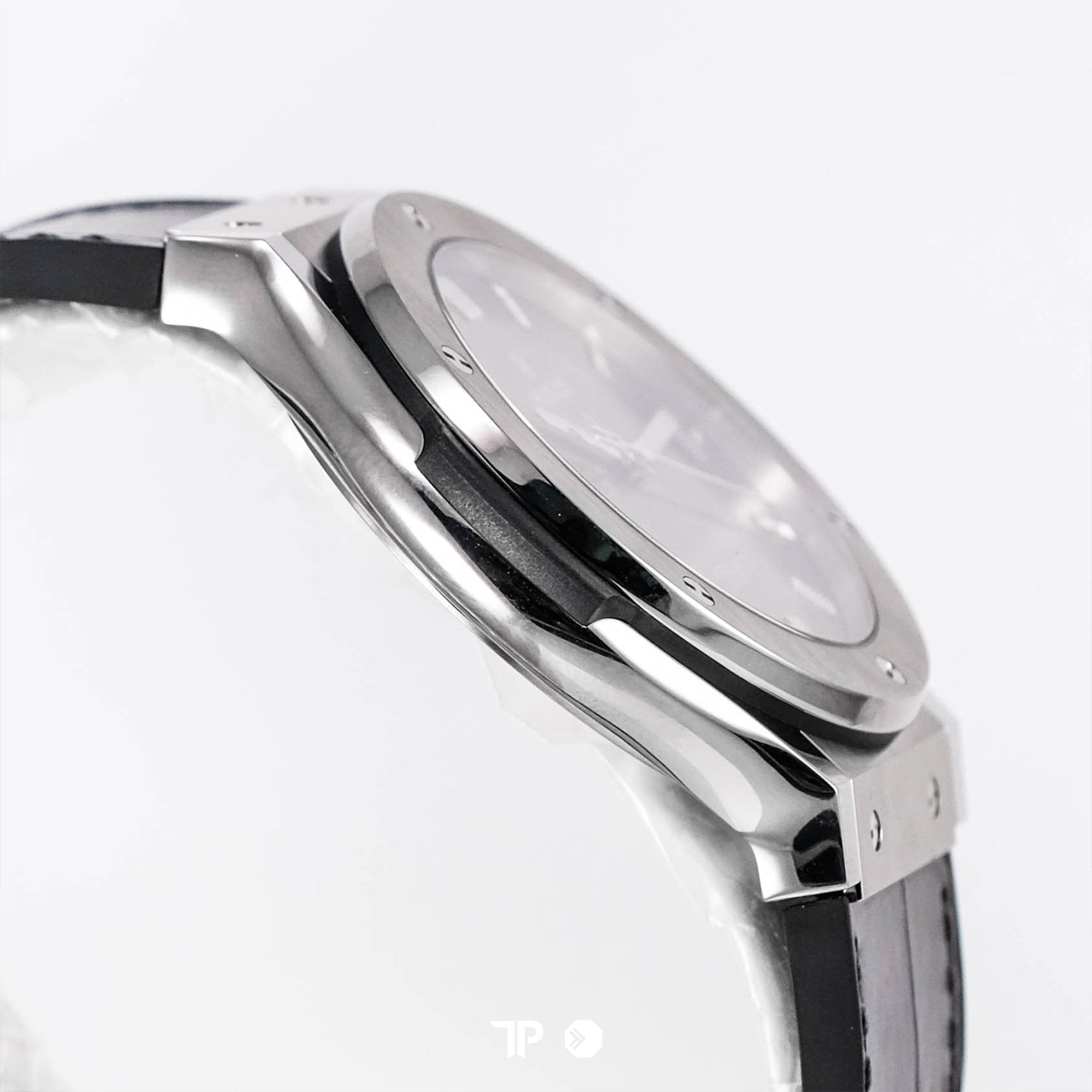 Classic Fusion Grey Titanium 45mm NEW (2026)