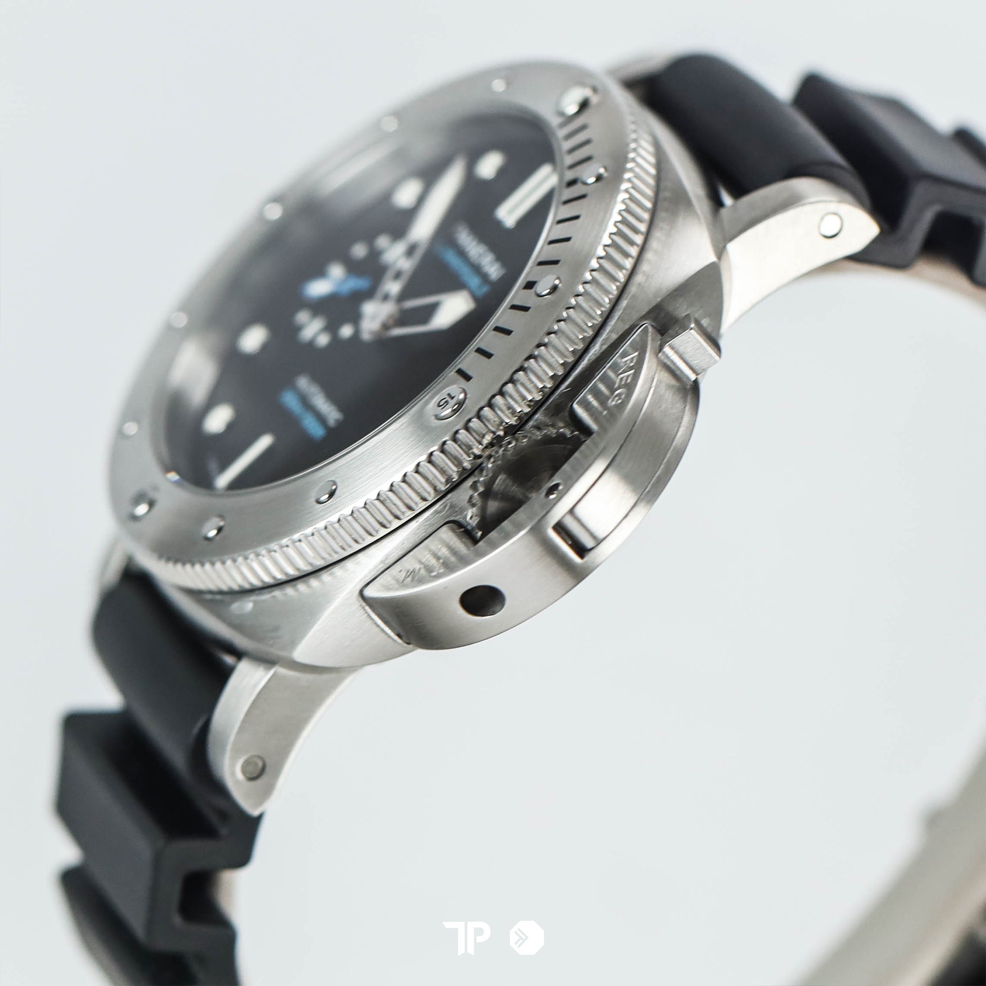 Luminor Submersible PAM 973 Black Dial 42mm (2022)