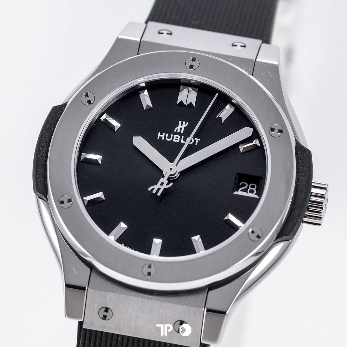 Classic Fusion Black Titanium 33mm (2026)
