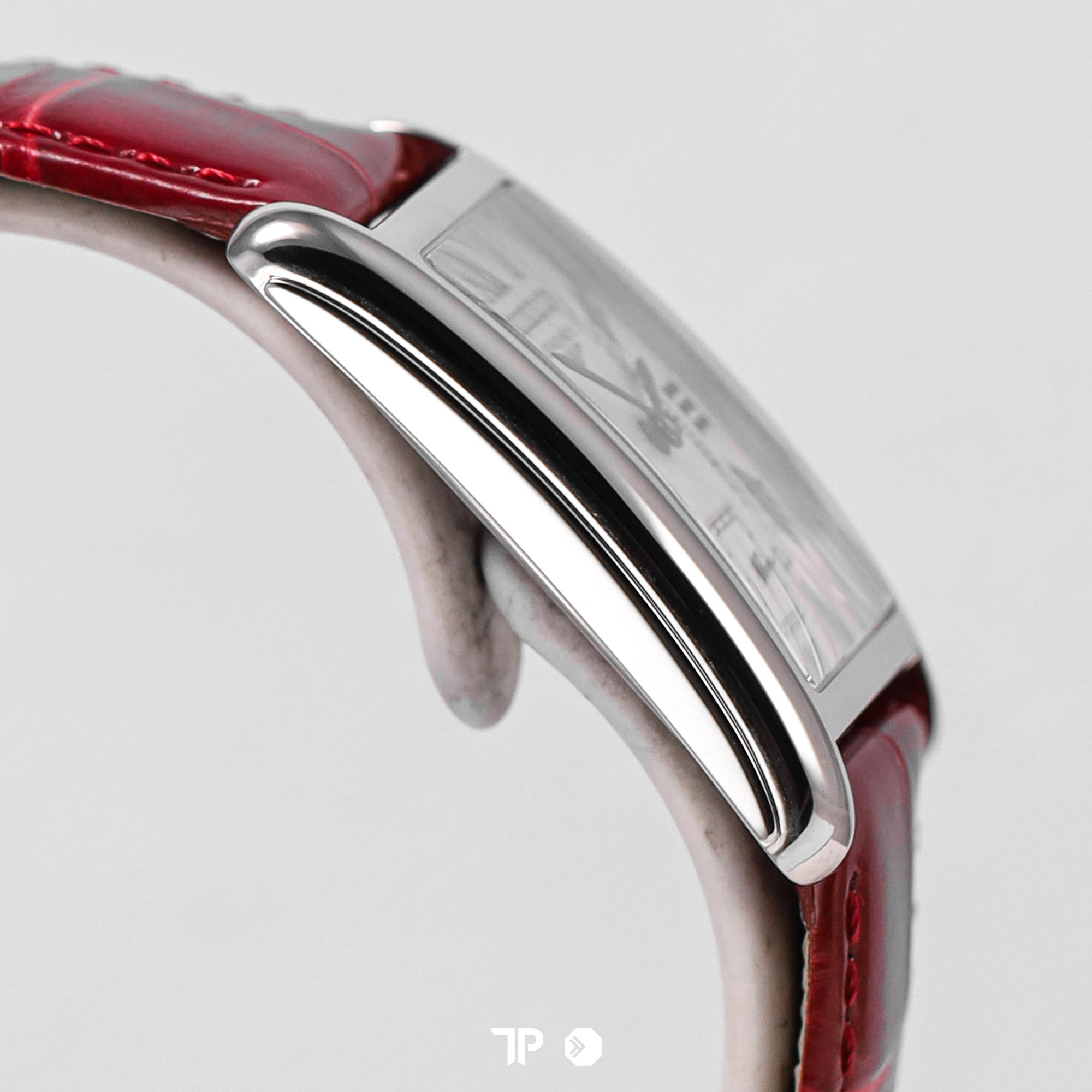Dolcevita Red Leather Quartz 37mm NEW(2025)