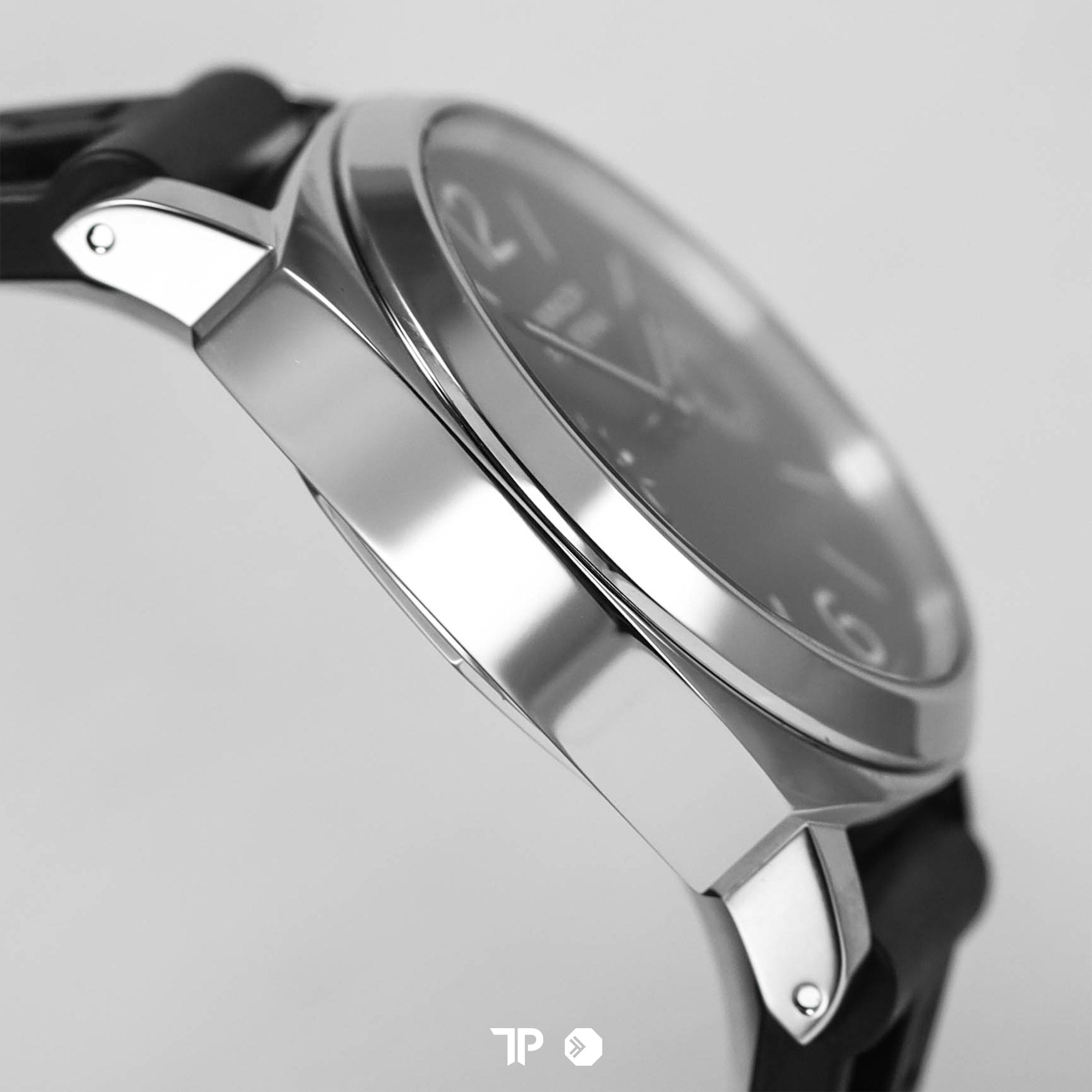 Luminor Marina 8 Days PAM590 Black Dial 44mm (2020)
