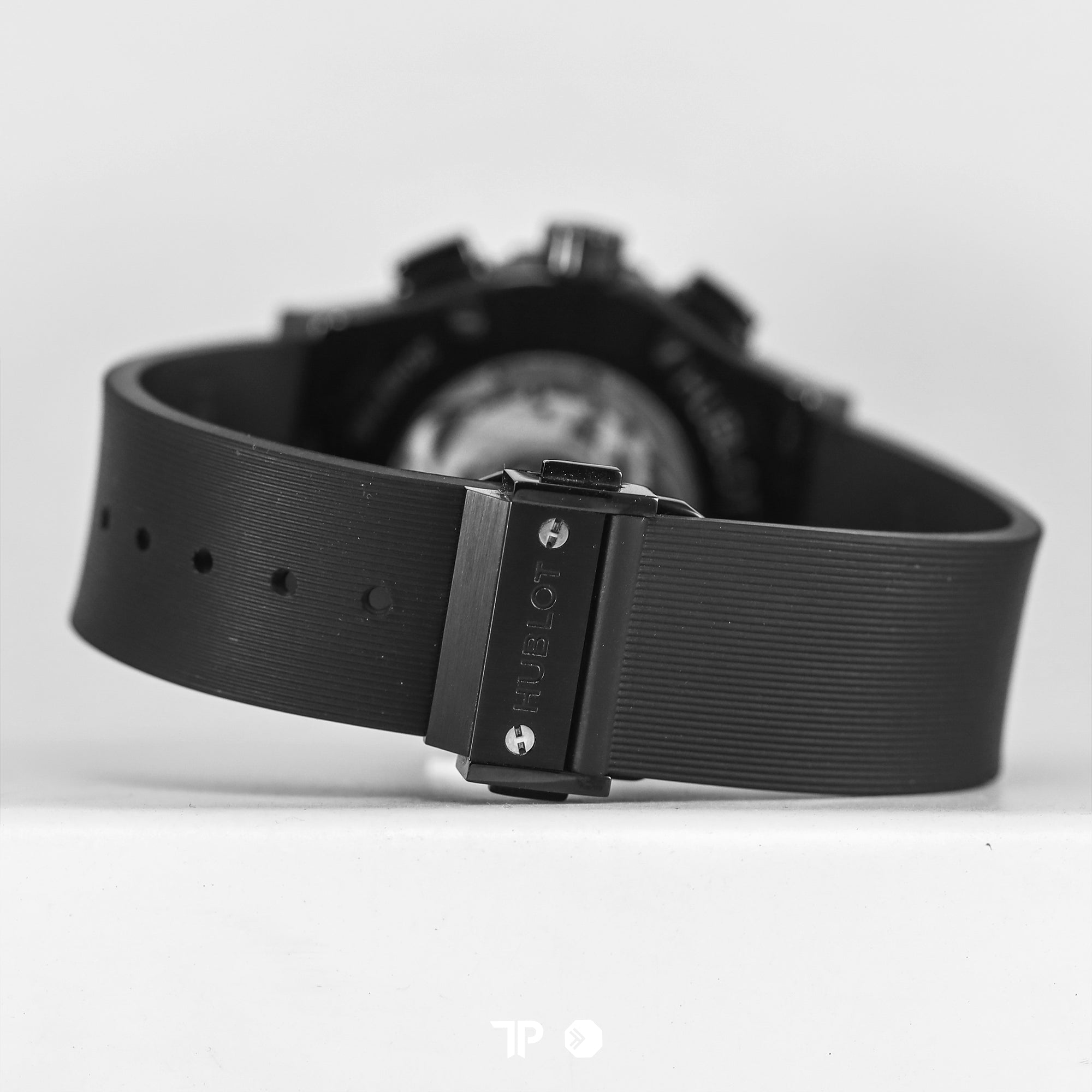 Classic Fusion Black Chronograph Ceramic 42mm (2025)