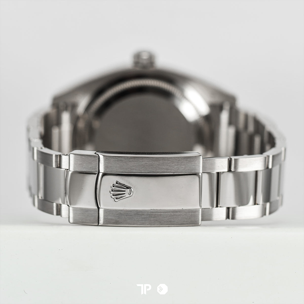Sky-Dweller 42mm Oyster White Gold Black Dial (2016)