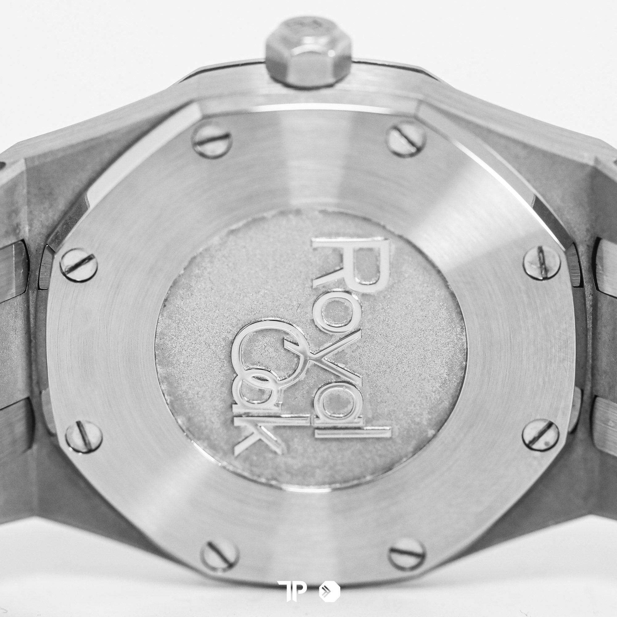 Royal Oak Quartz Black Tapisserie Dial 33mm (2017)