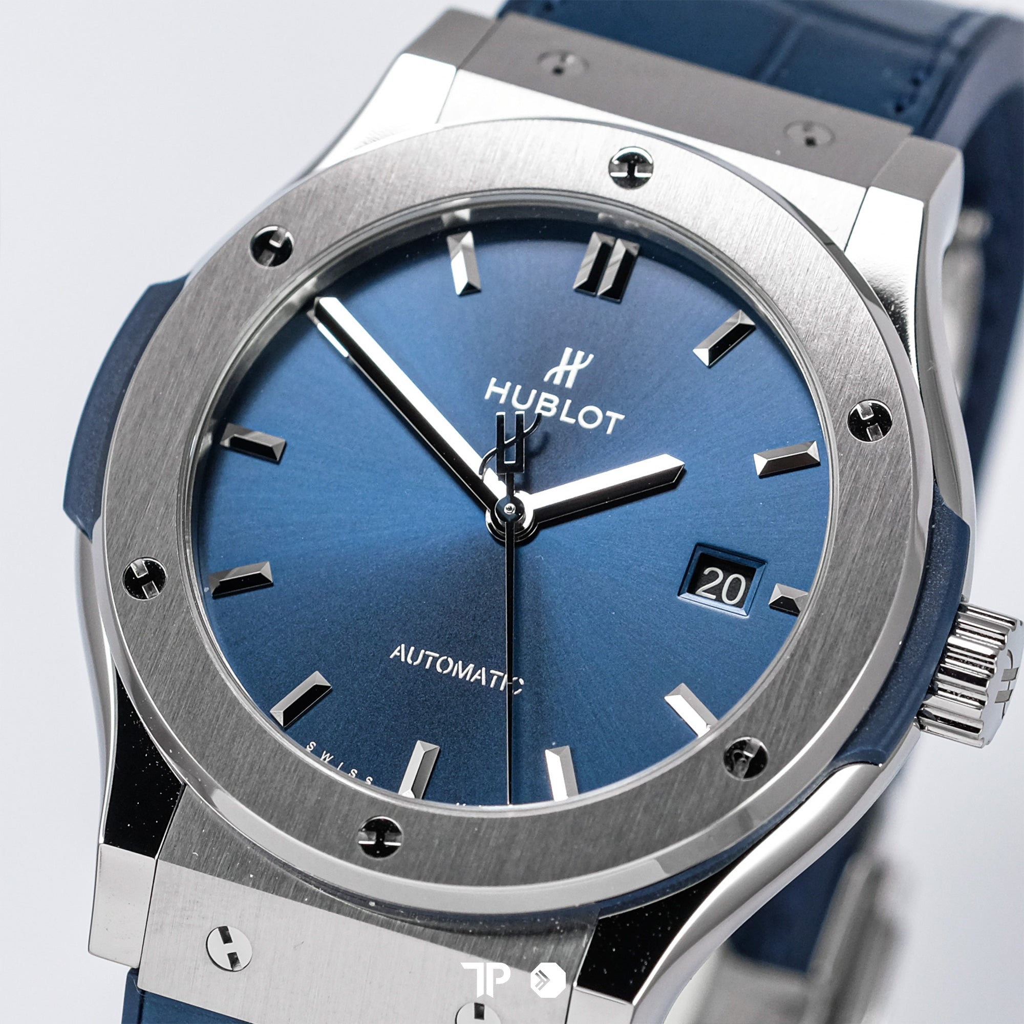 Classic Fusion Blue Titanium 42mm NEW (2025)