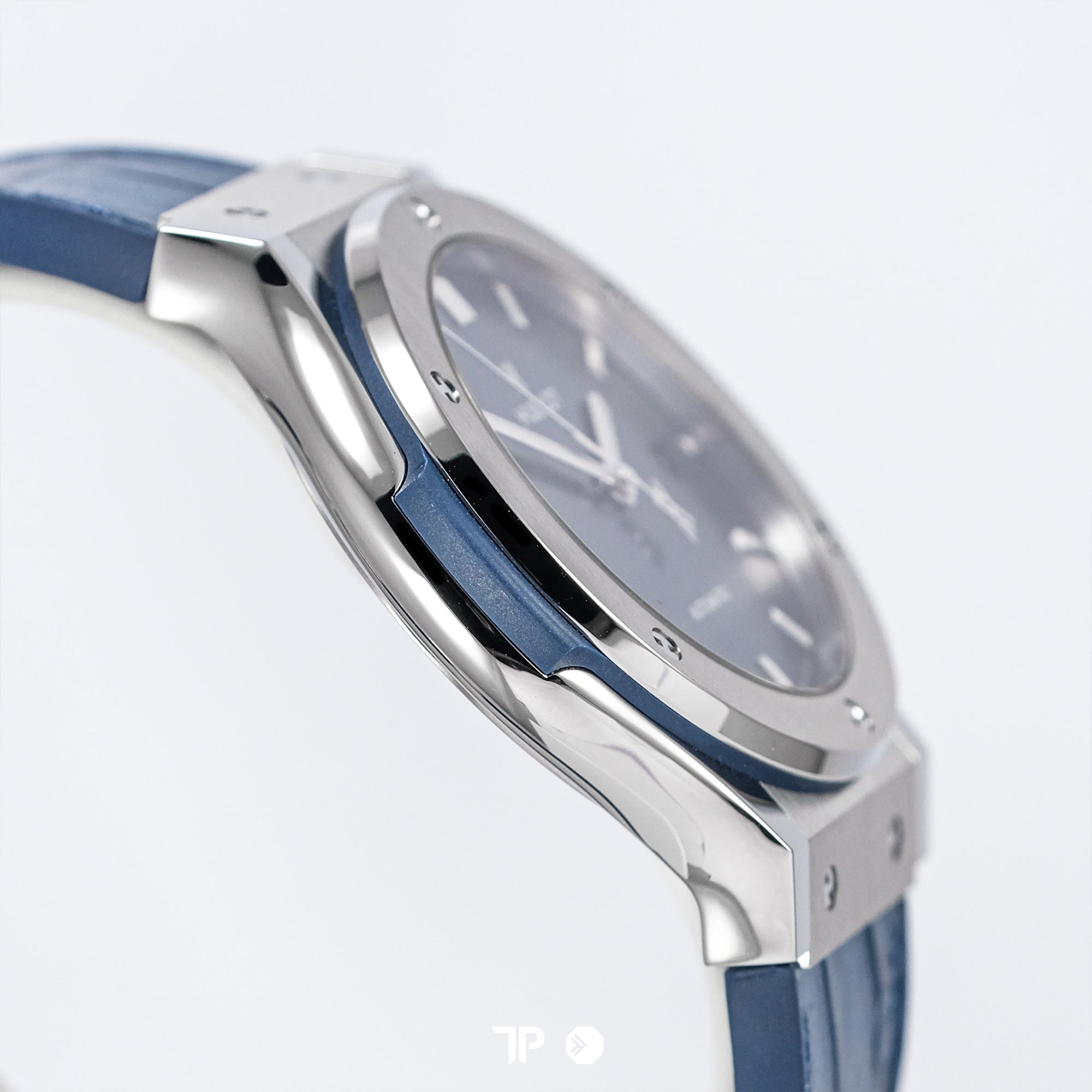 Classic Fusion Blue Titanium 42mm NEW (2025)