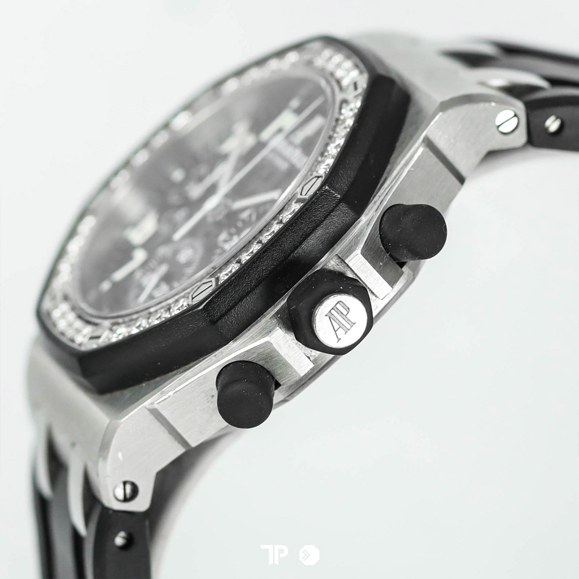 Royal Oak Offshore Chronograph Black Dial Diamond Bezel 37mm (2020)