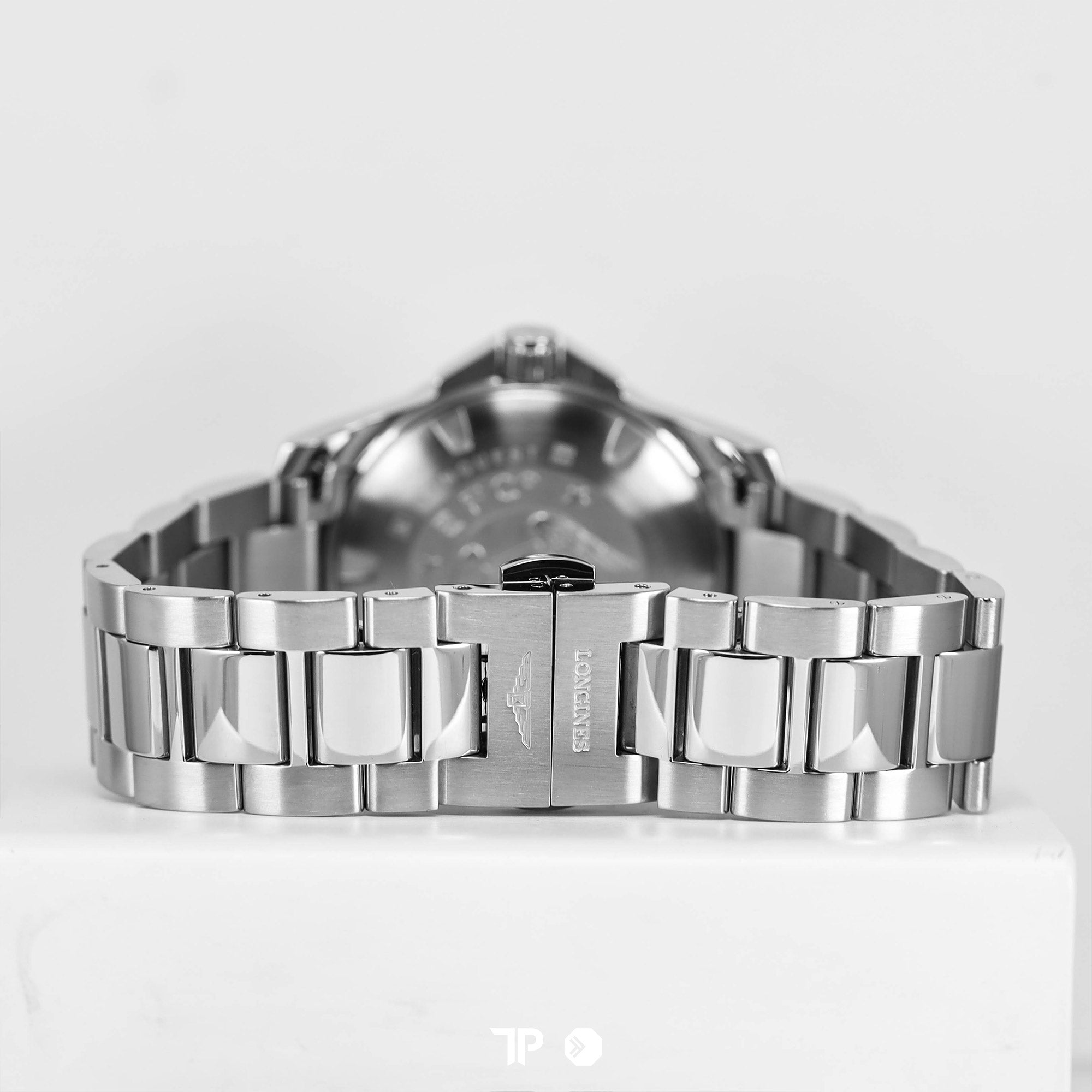 Conquest White Automatic 41mm (2012)