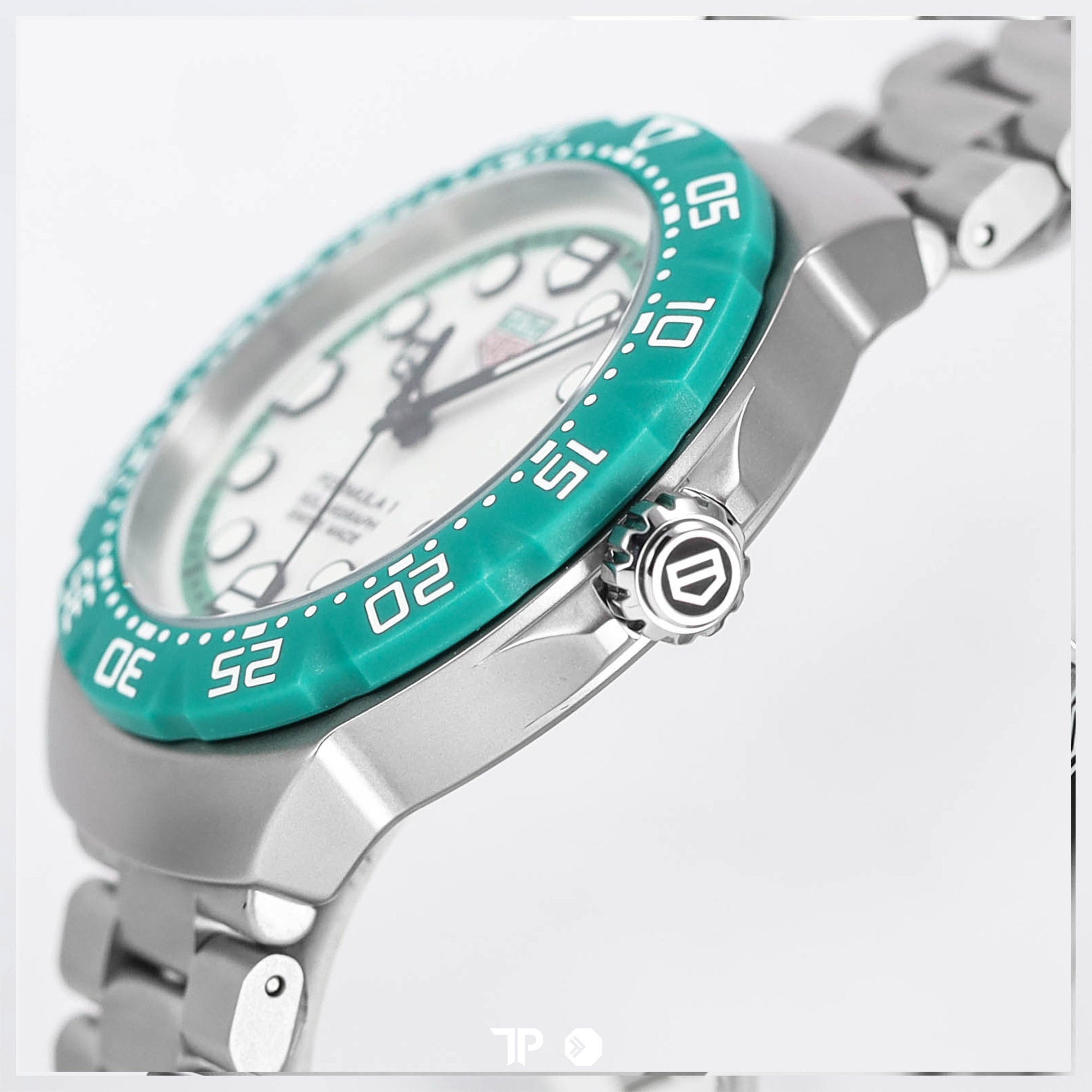 Formula 1 Solargraph Green Bezel Limited Edition 38mm LIKE NEW(2026)