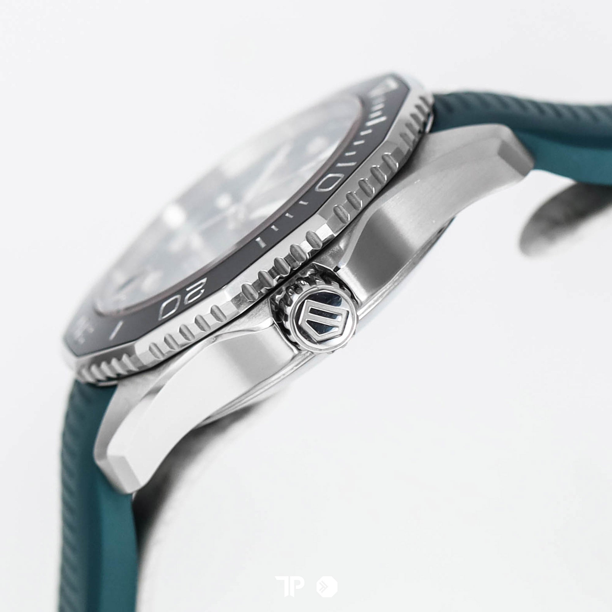 Aquaracer Professional 300 Date Green 36mm (2025)