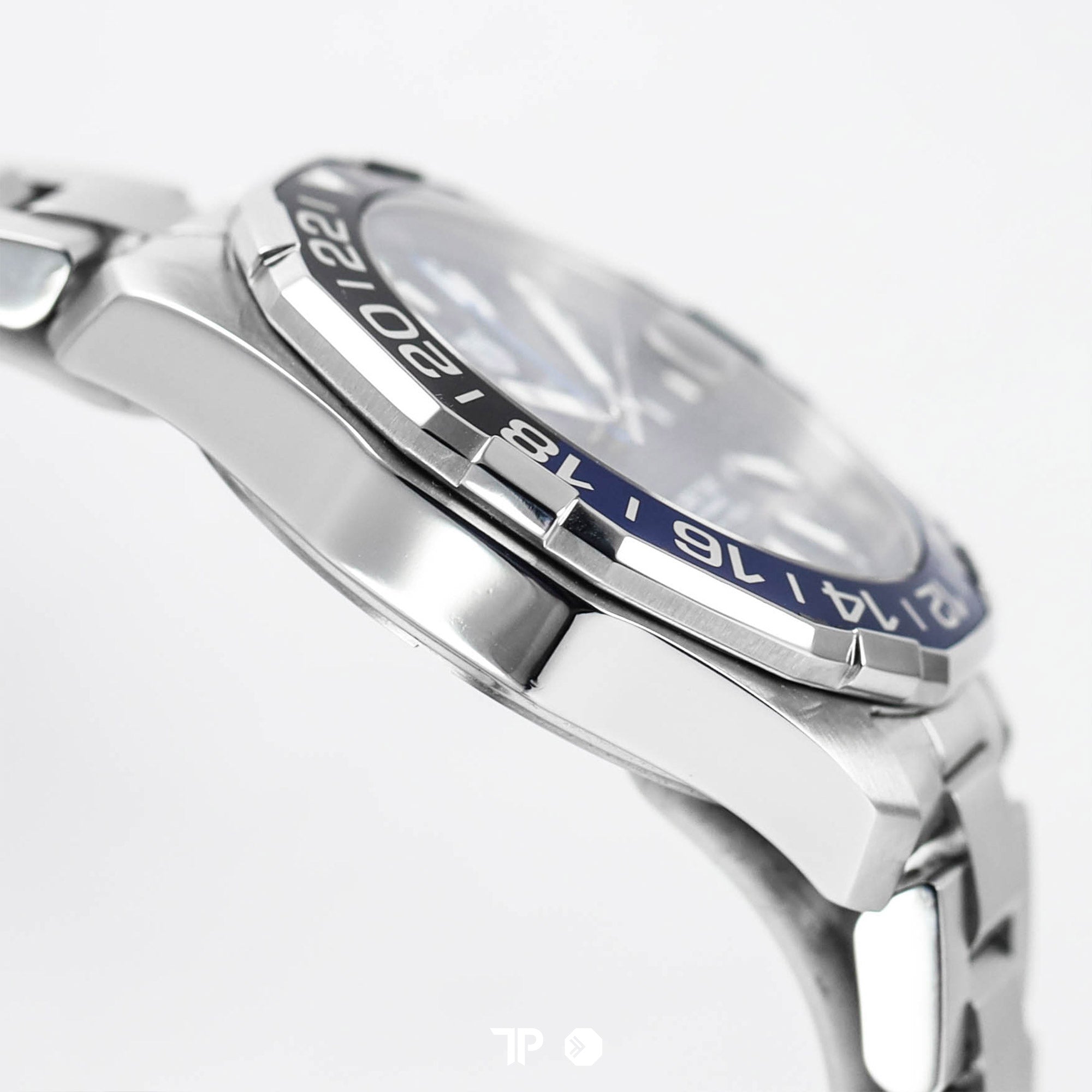 Aquaracer Calibre 7 GMT Batman 43mm