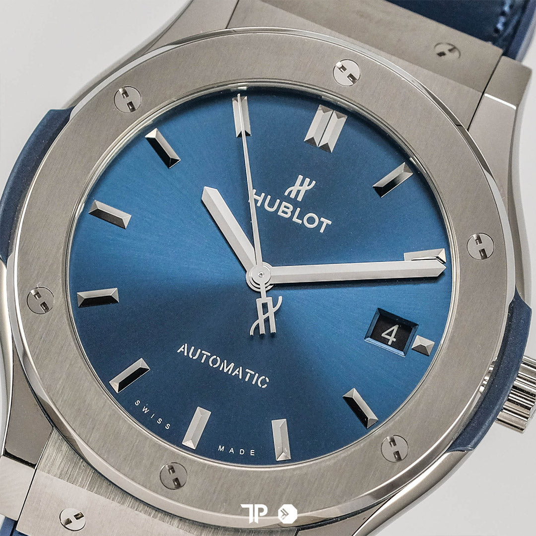 Classic Fusion Blue Titanium 42mm LIKE NEW (2026)
