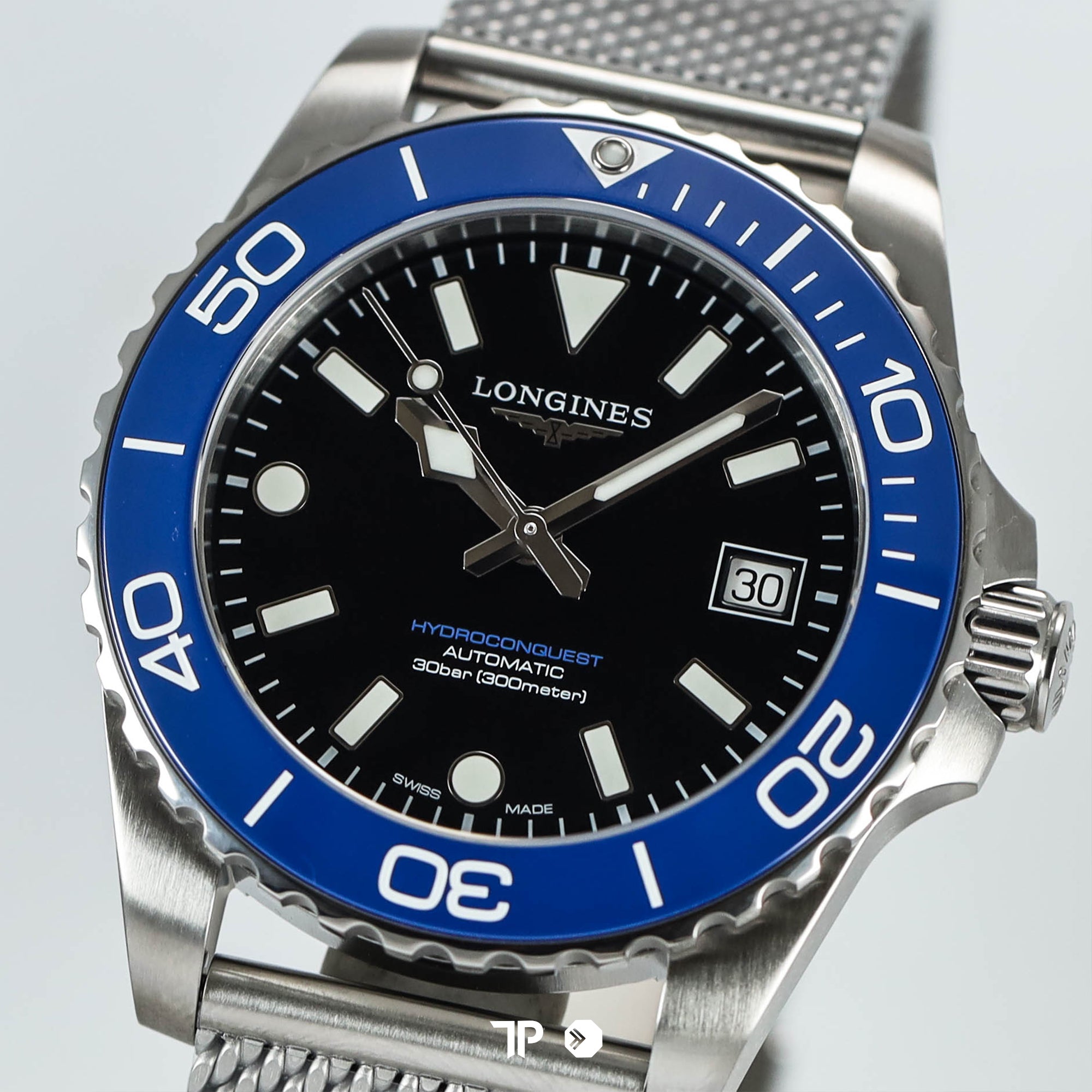 HydroConquest Blue Bezel Black Dial Mesh Bracelet 39mm NEW(2026)