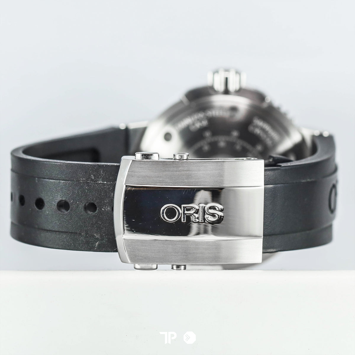 Aquis Small Second Date Automatic Black Dial 46mm